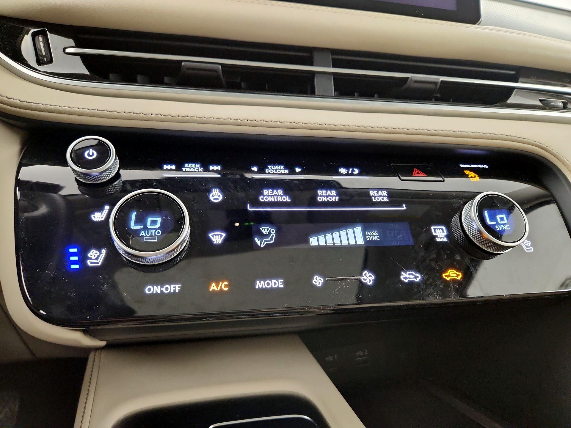 Thumbnail: 2023 INFINITI QX60 - 17