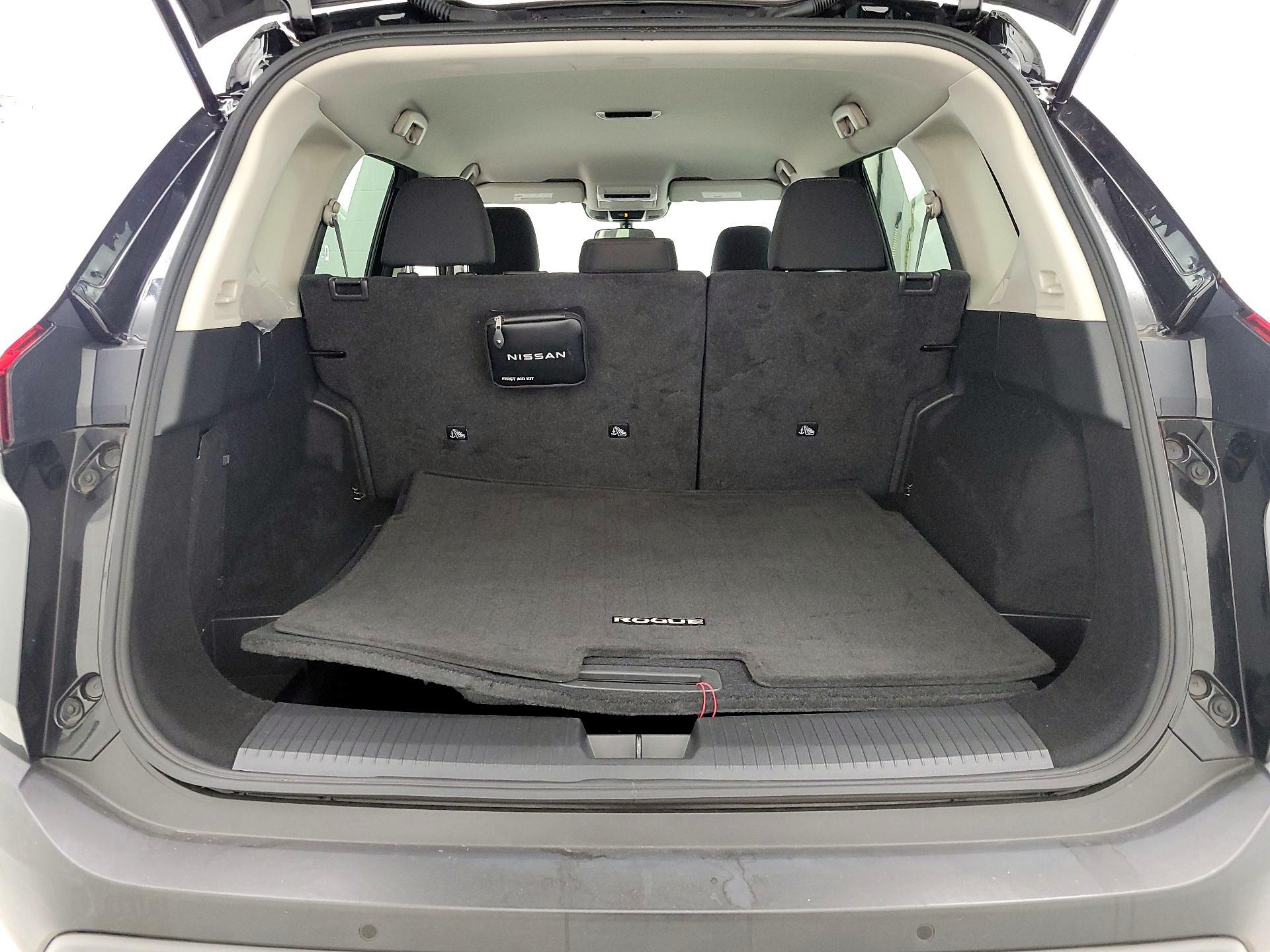 Thumbnail: 2023 Nissan Rogue - 18