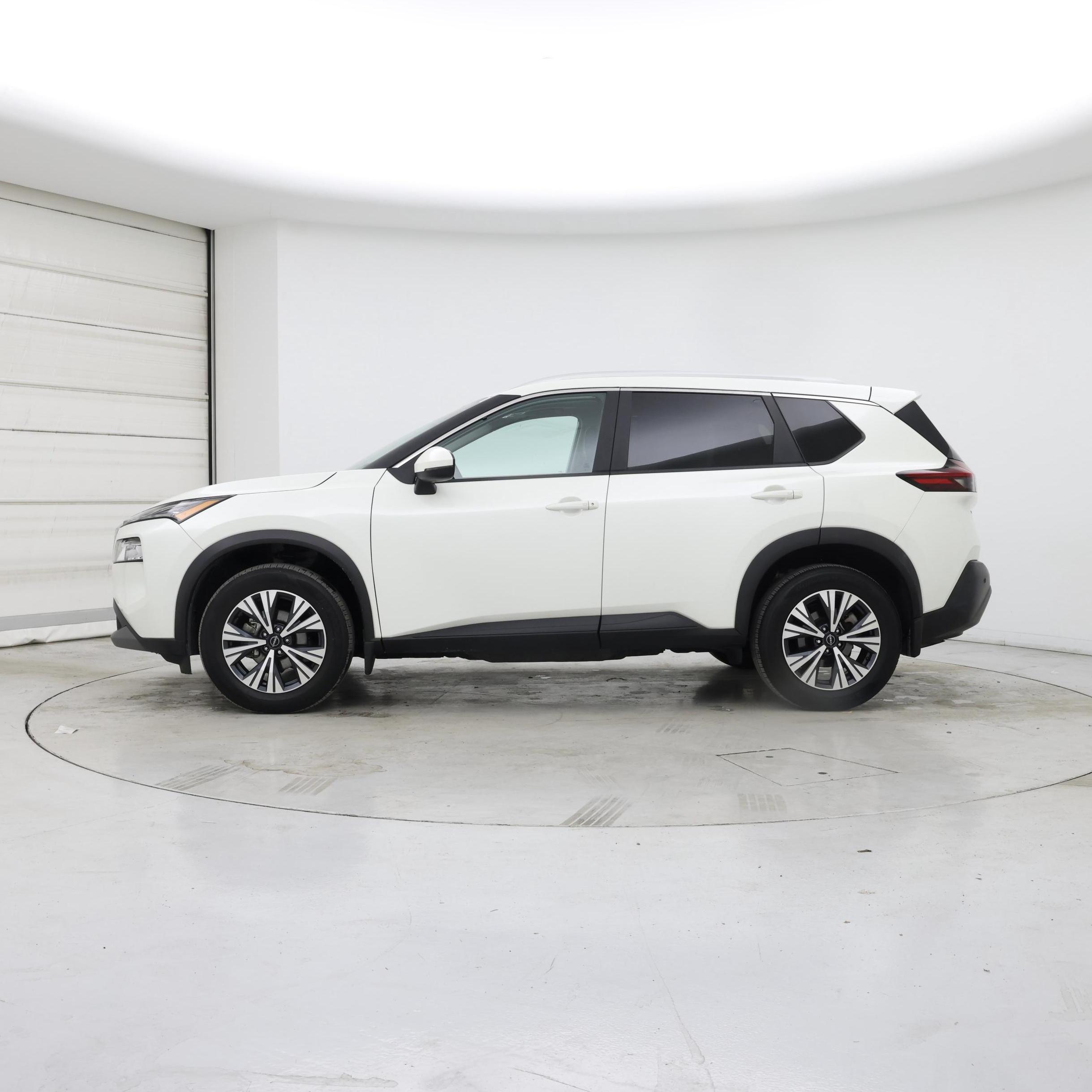 Thumbnail: 2022 Nissan Rogue - 3