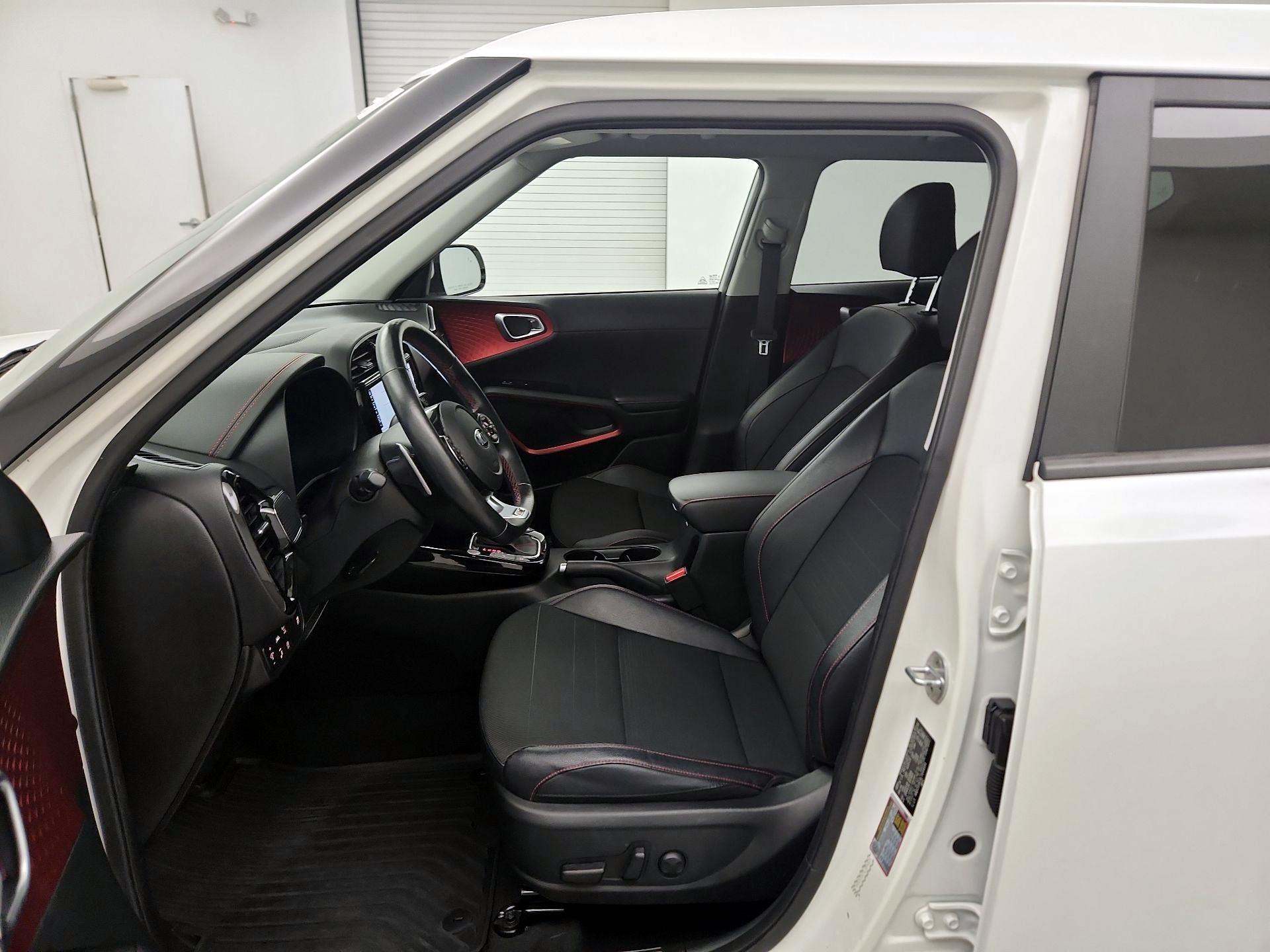 Thumbnail: 2020 Kia Soul - 9