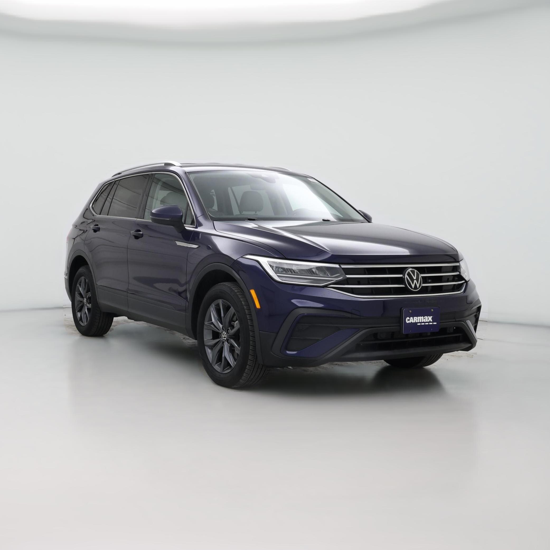 Thumbnail: 2023 Volkswagen Tiguan - 1