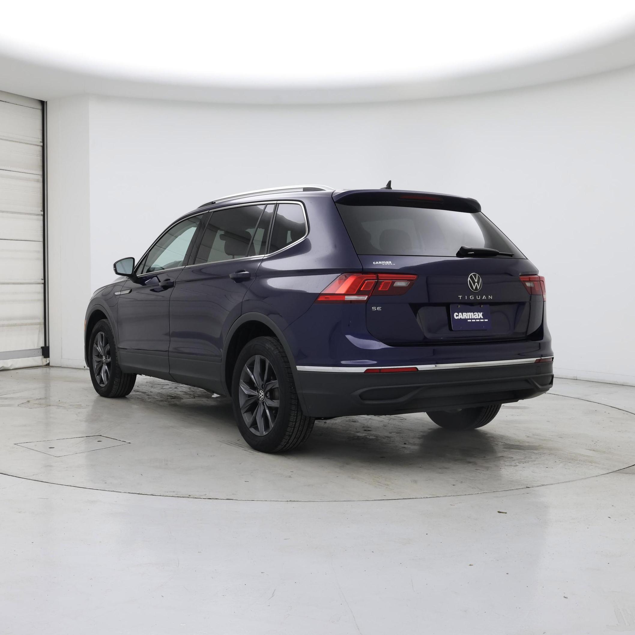 Thumbnail: 2023 Volkswagen Tiguan - 2