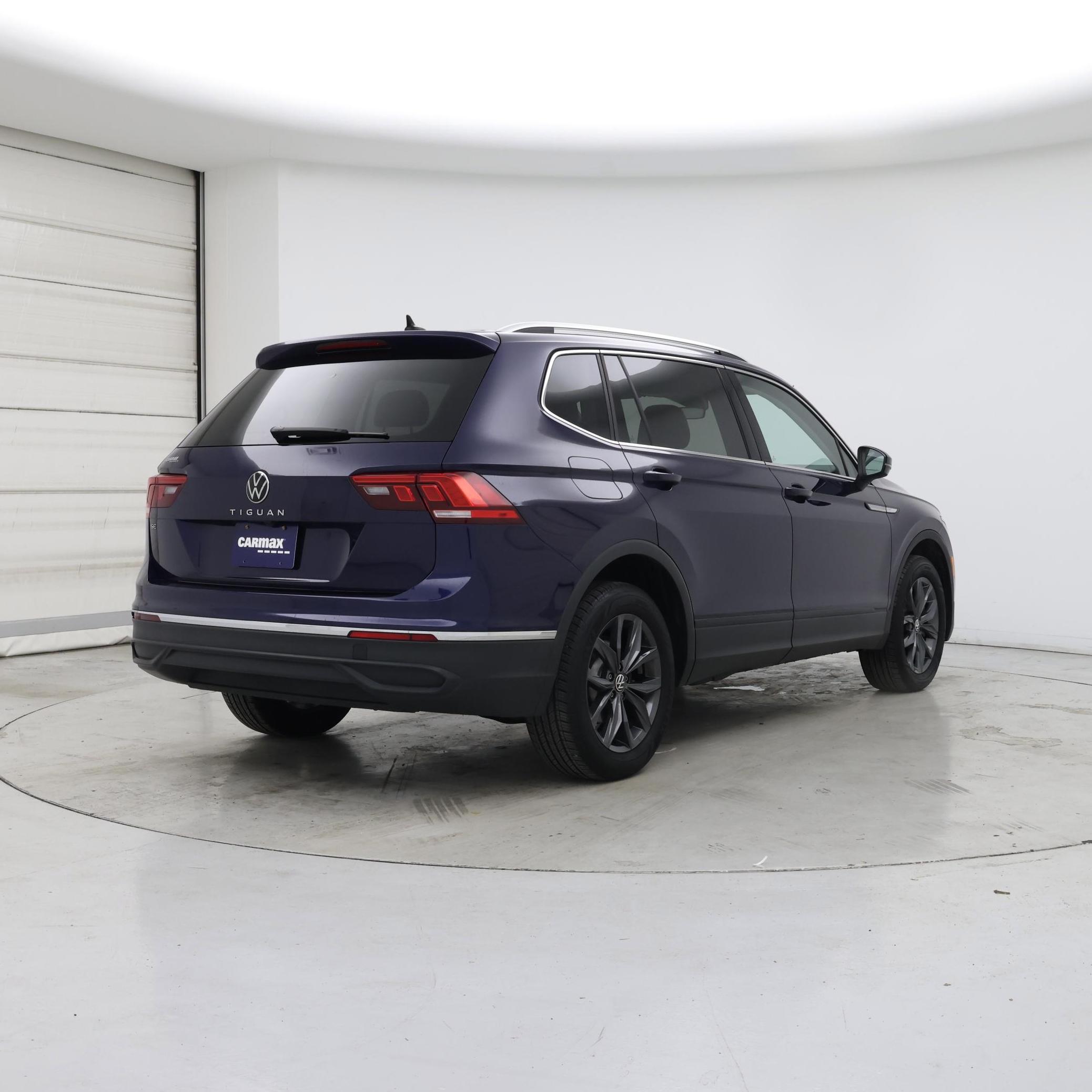 Thumbnail: 2023 Volkswagen Tiguan - 8