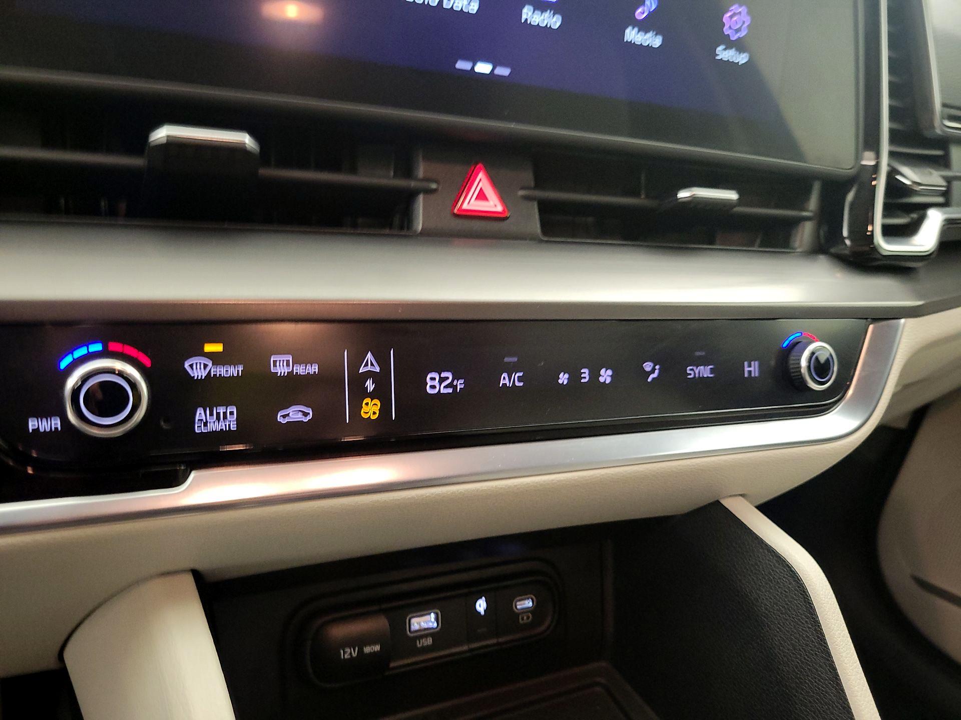 Thumbnail: 2023 Kia Sportage - 16