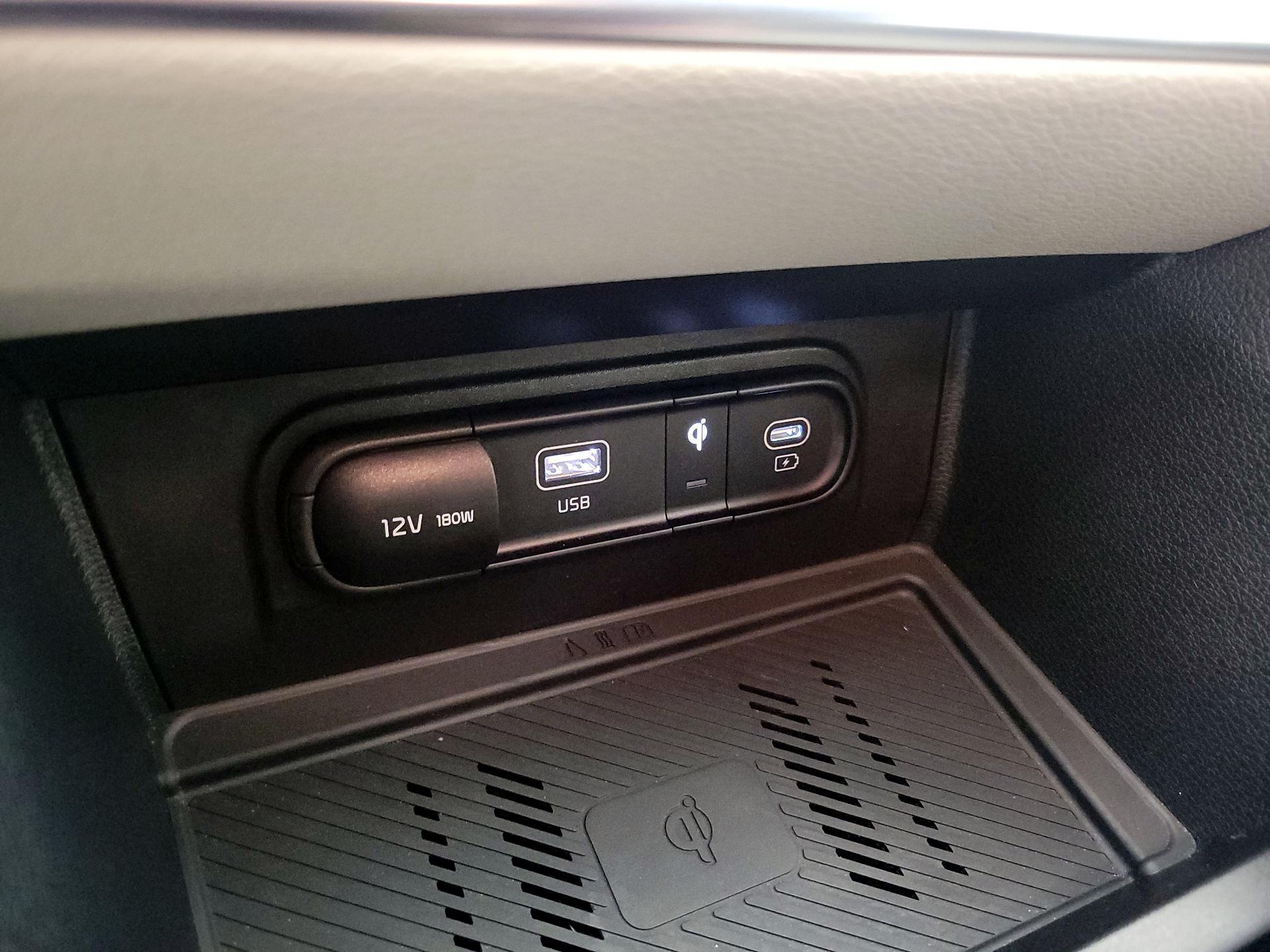 Thumbnail: 2023 Kia Sportage - 18