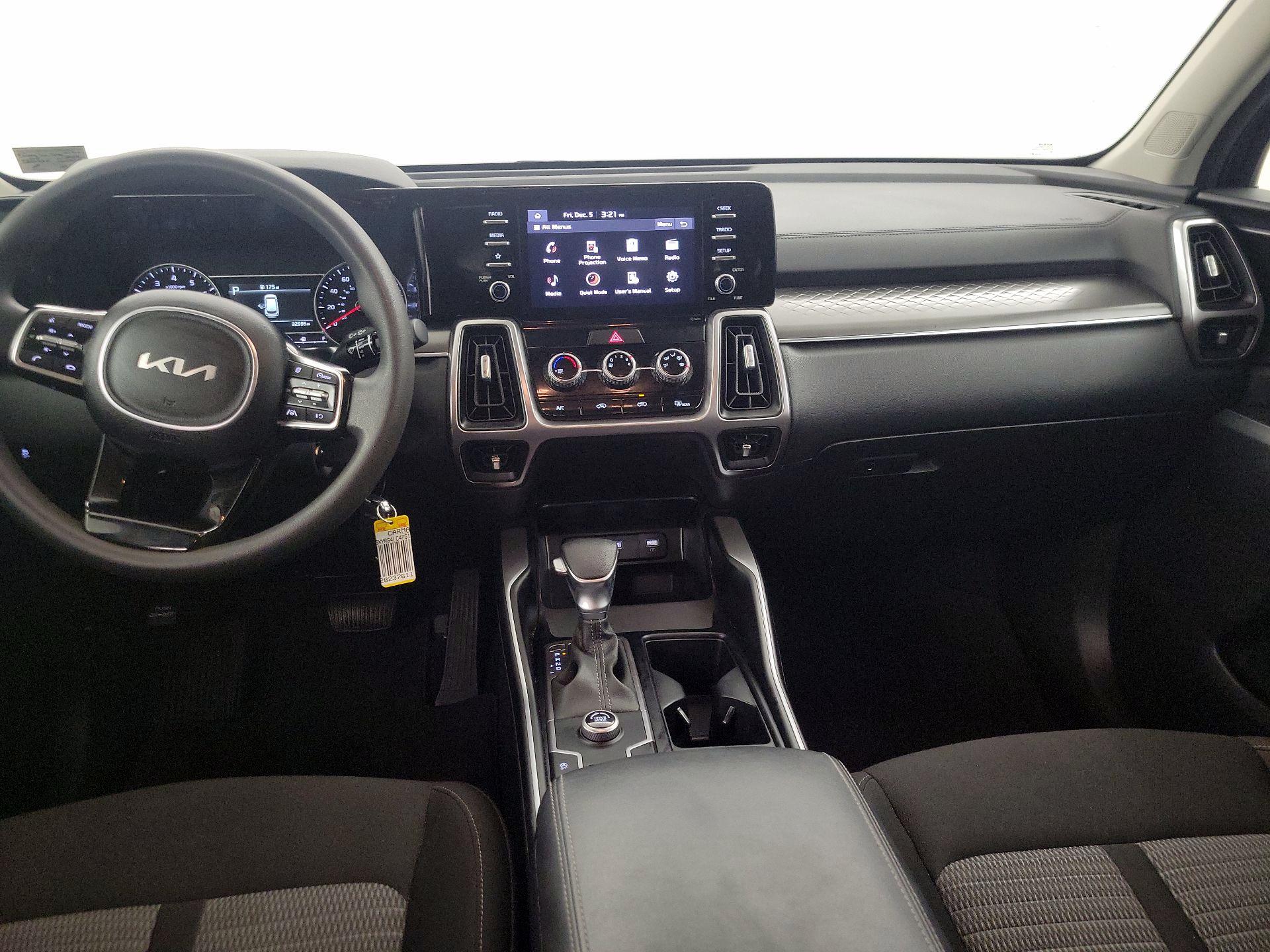 Thumbnail: 2023 Kia Sorento - 9