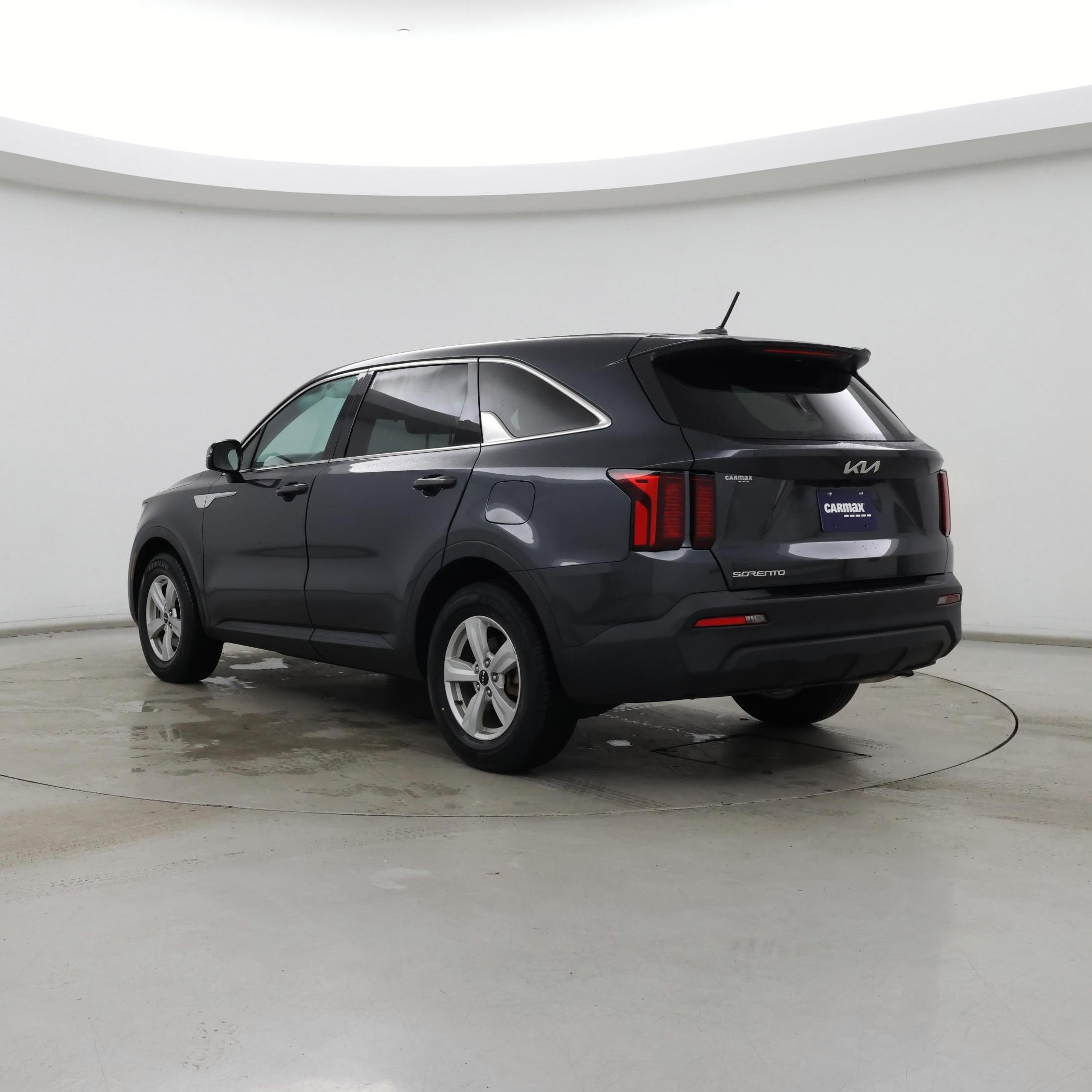 Thumbnail: 2023 Kia Sorento - 2