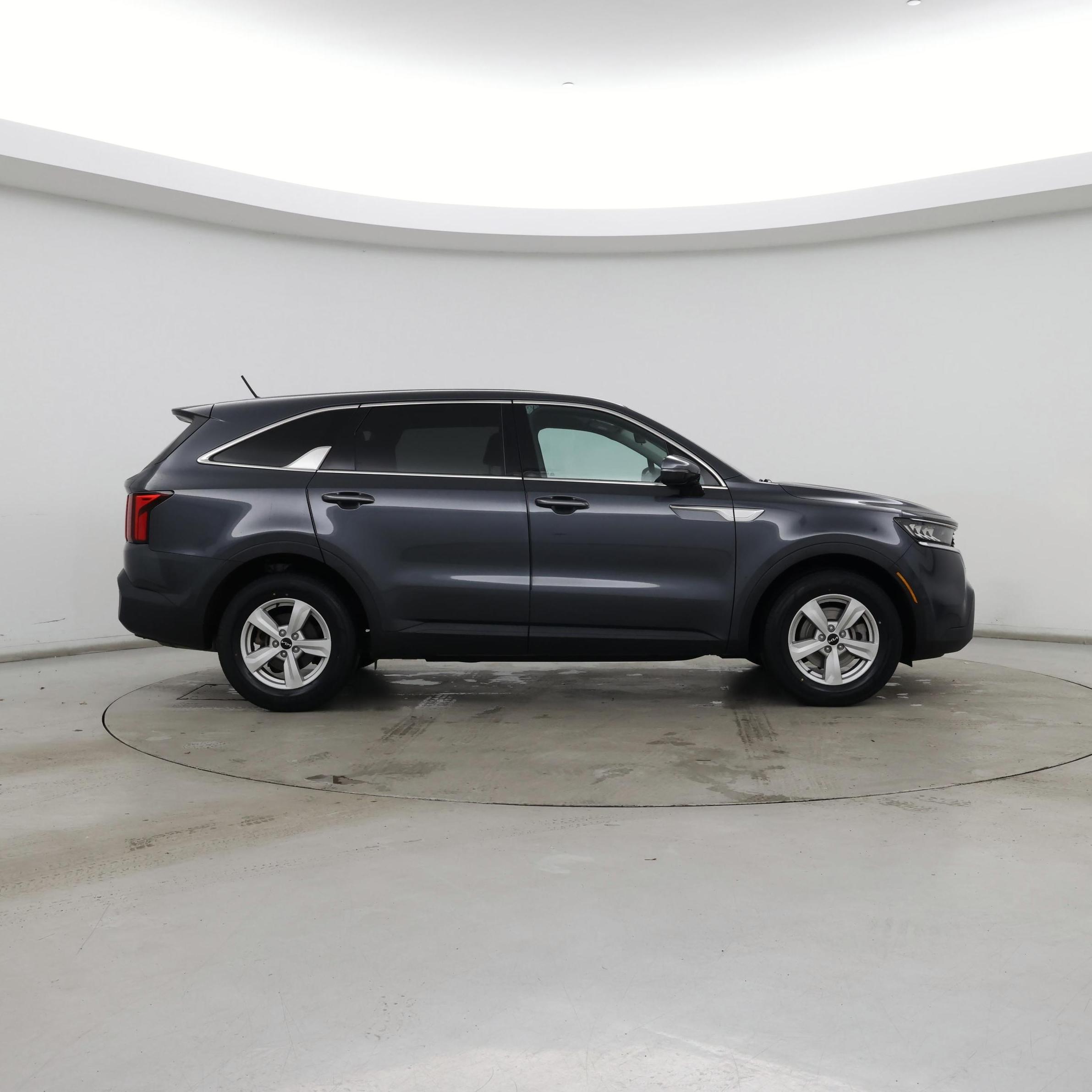 Thumbnail: 2023 Kia Sorento - 7