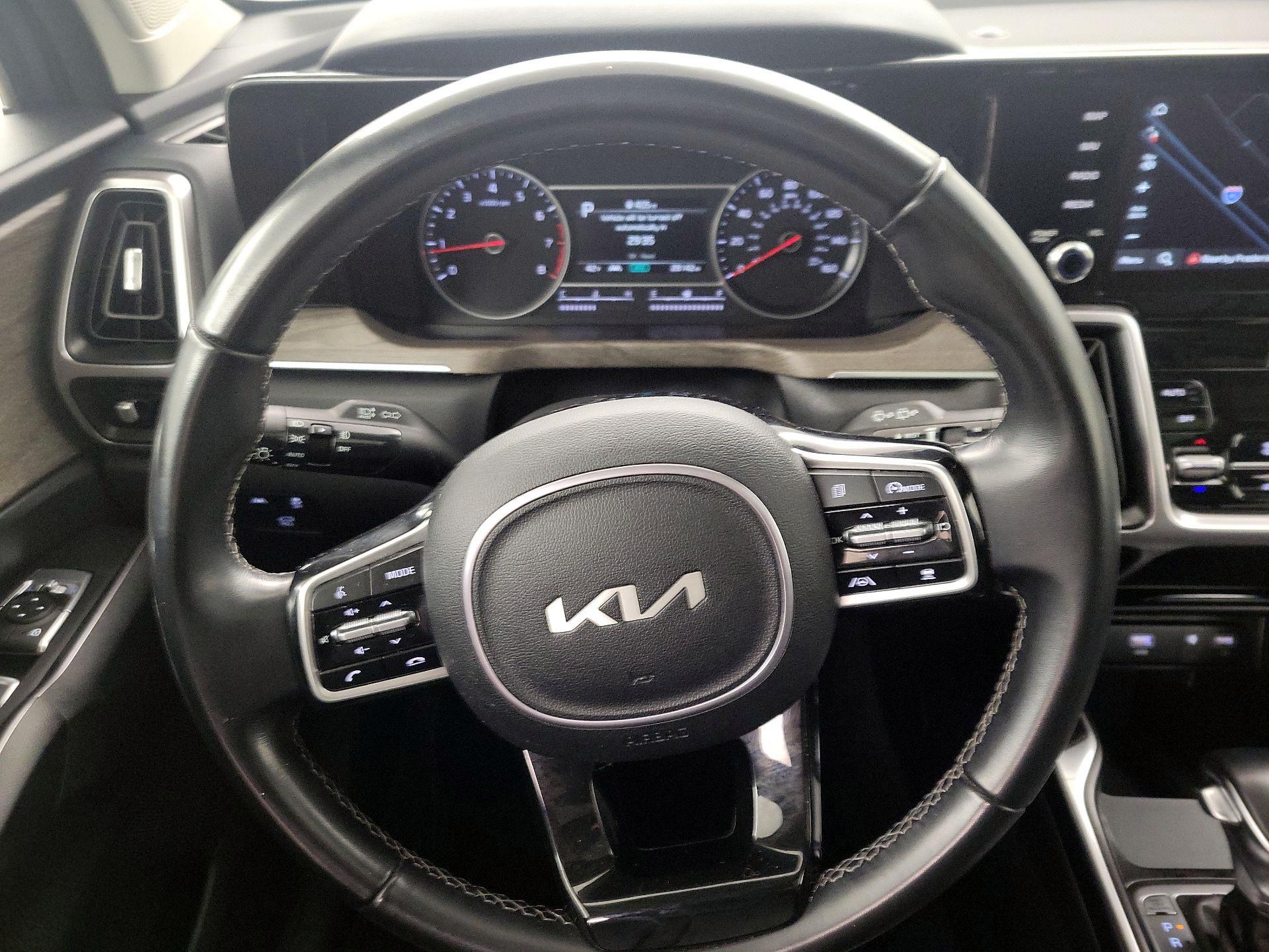 Thumbnail: 2023 Kia Sorento - 10