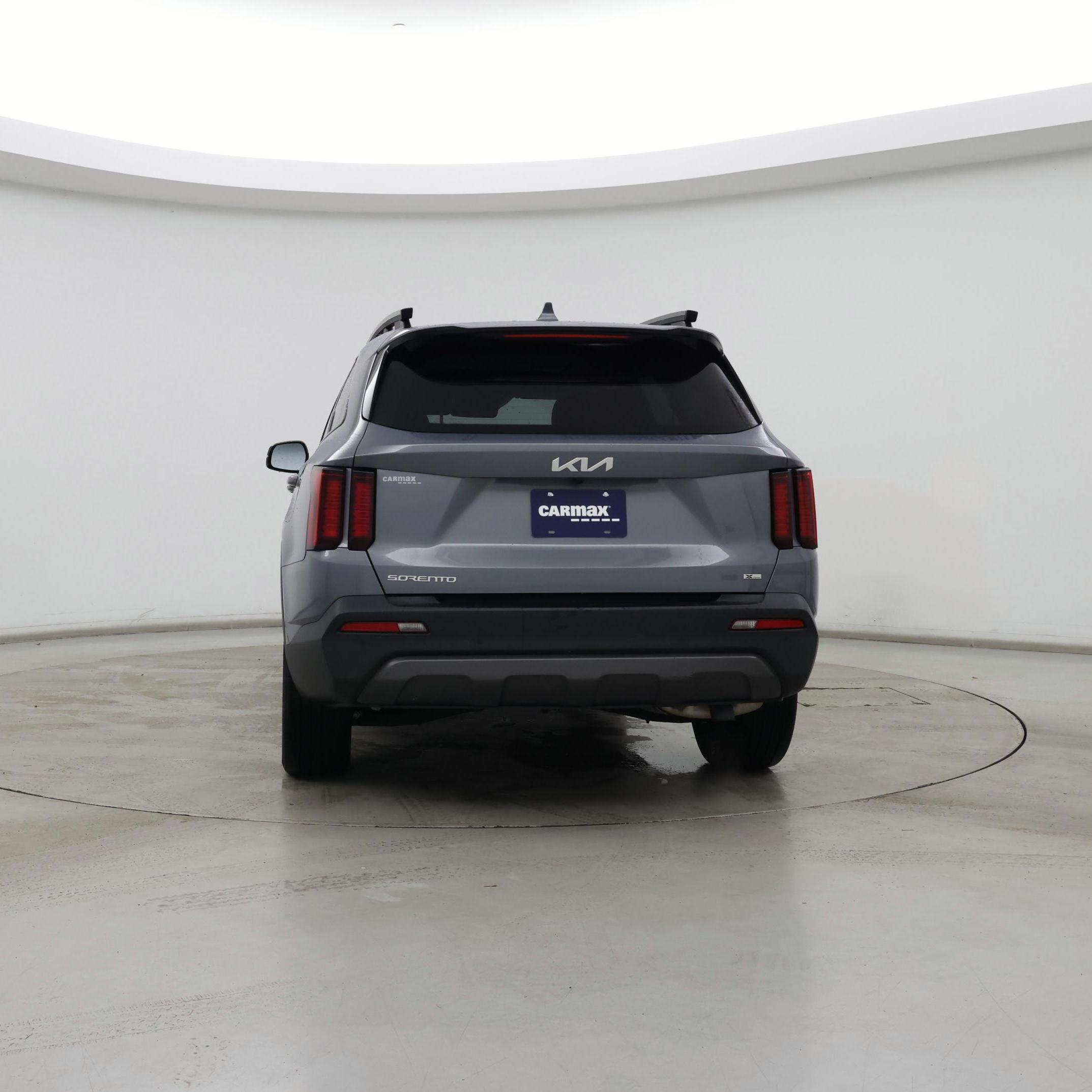 Thumbnail: 2023 Kia Sorento - 6