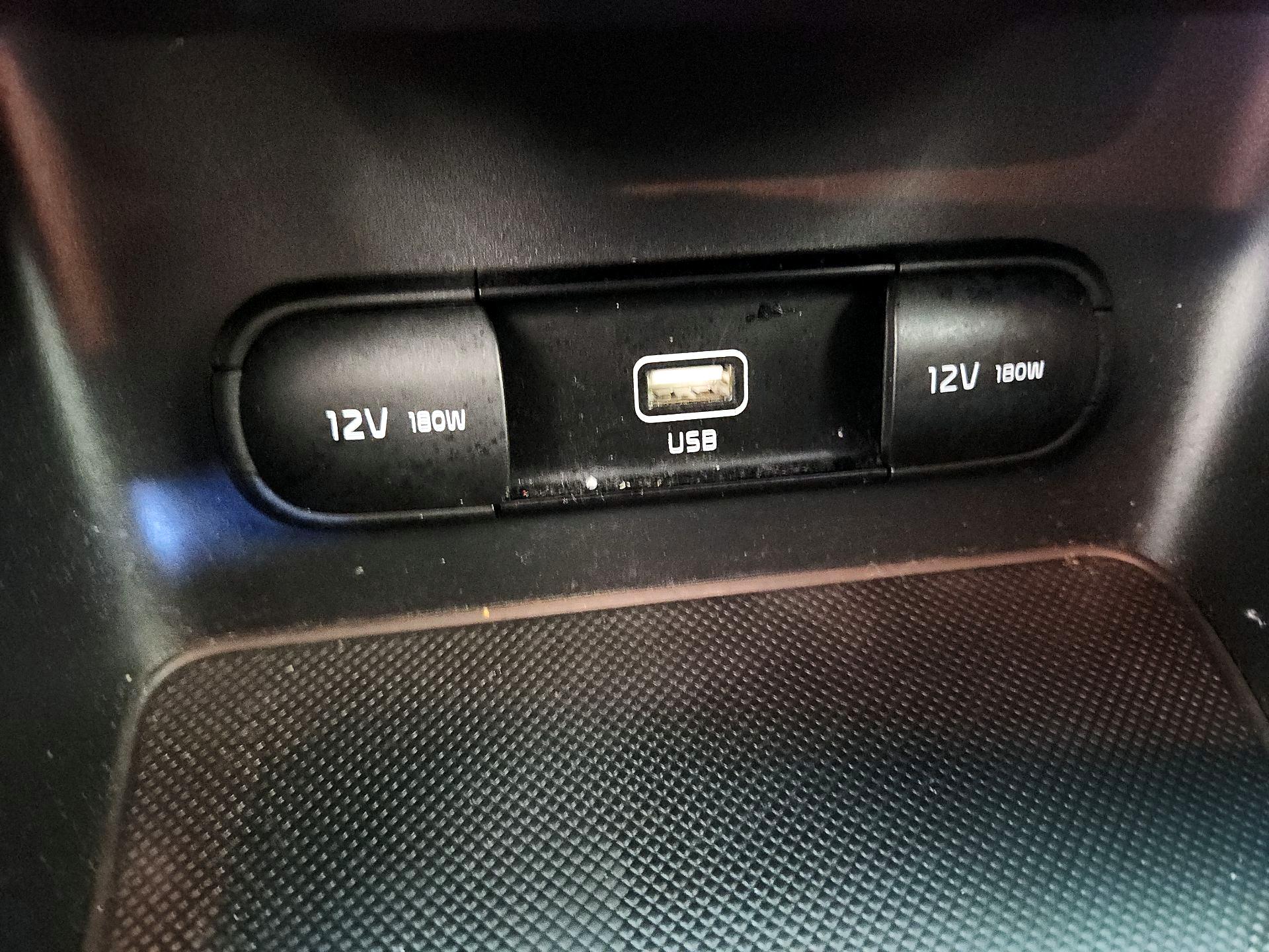 Thumbnail: 2022 Kia Sportage - 18