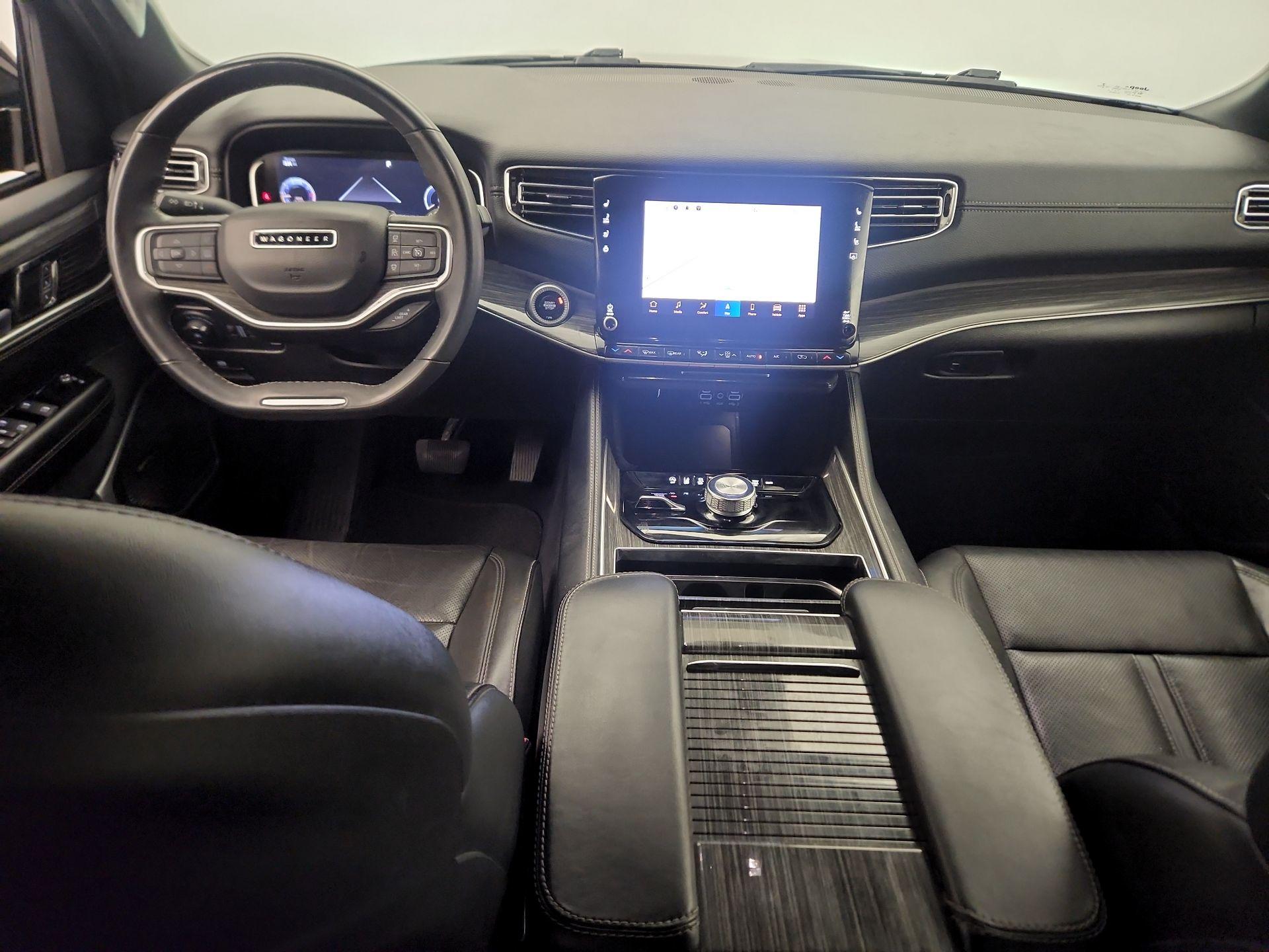 Thumbnail: 2022 Jeep Wagoneer - 9