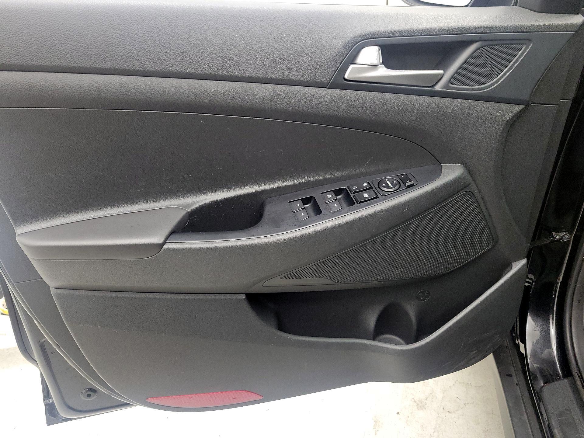 Thumbnail: 2020 Hyundai Tucson - 12