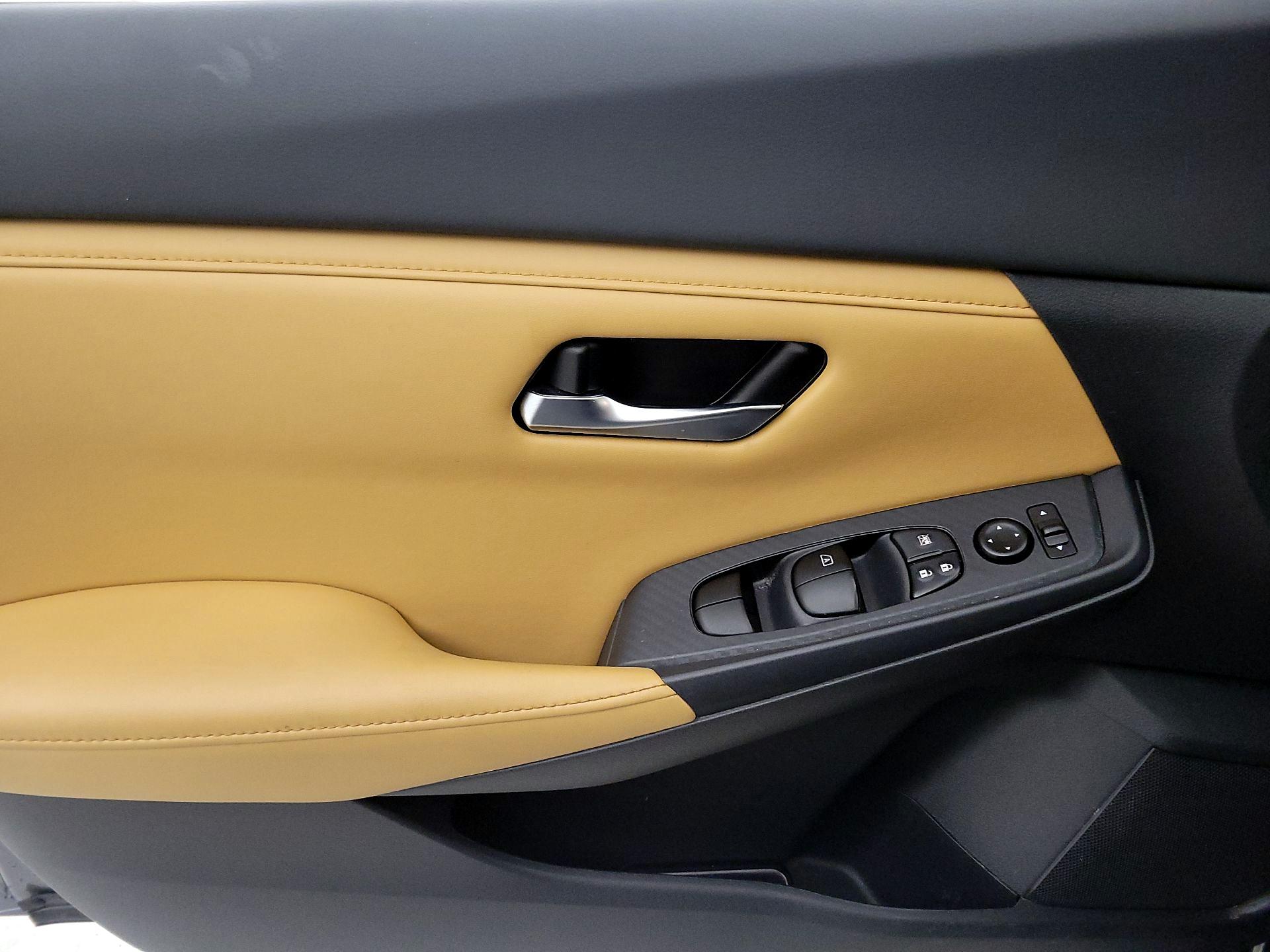 Thumbnail: 2022 Nissan Sentra - 12