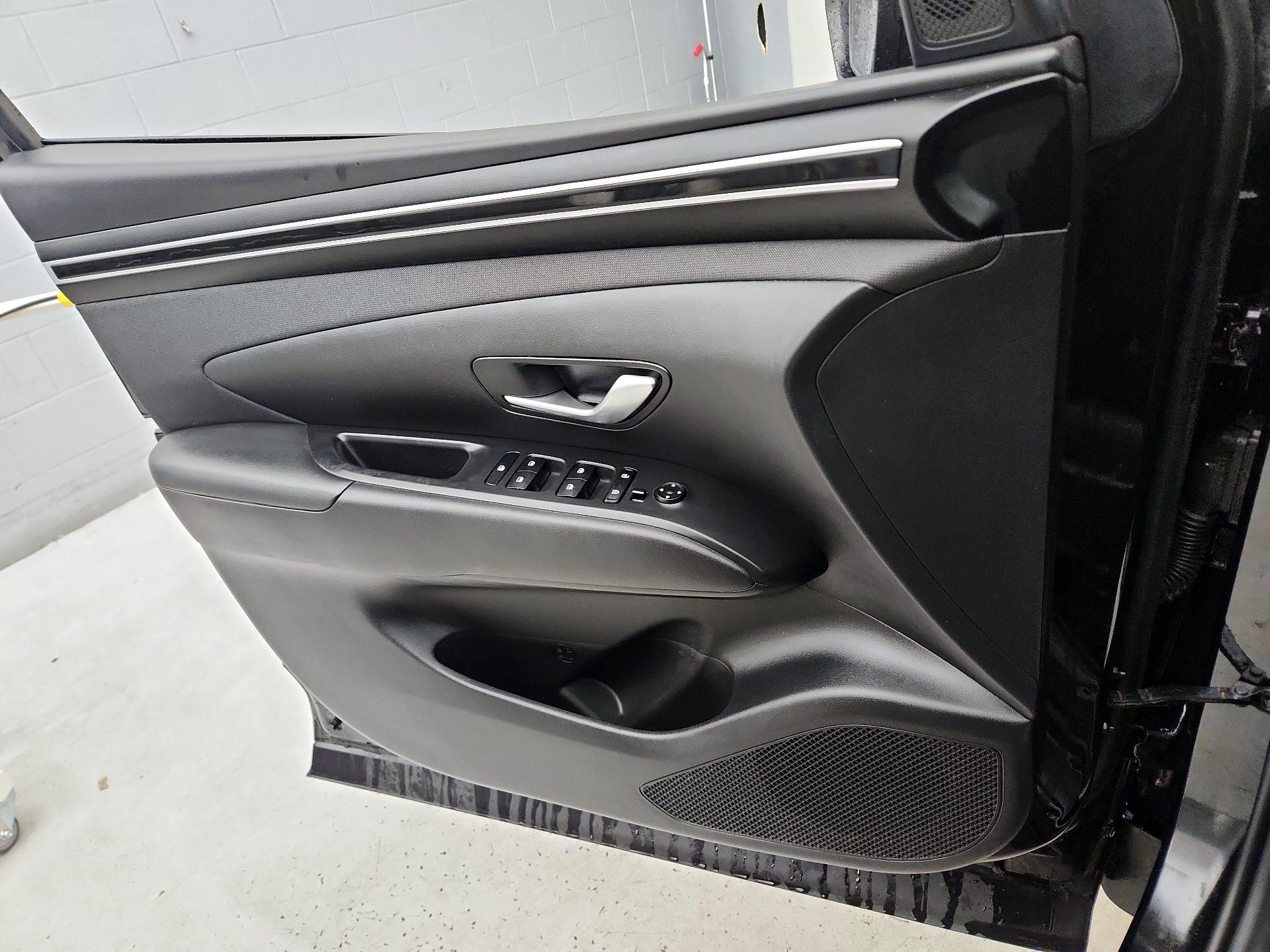 Thumbnail: 2023 Hyundai Tucson - 12