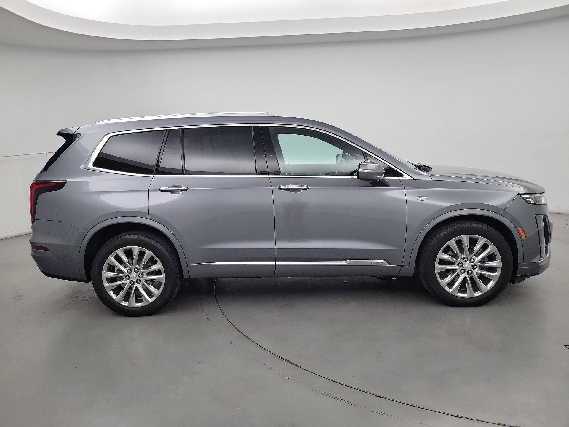 Thumbnail: 2021 Cadillac XT6 - 4