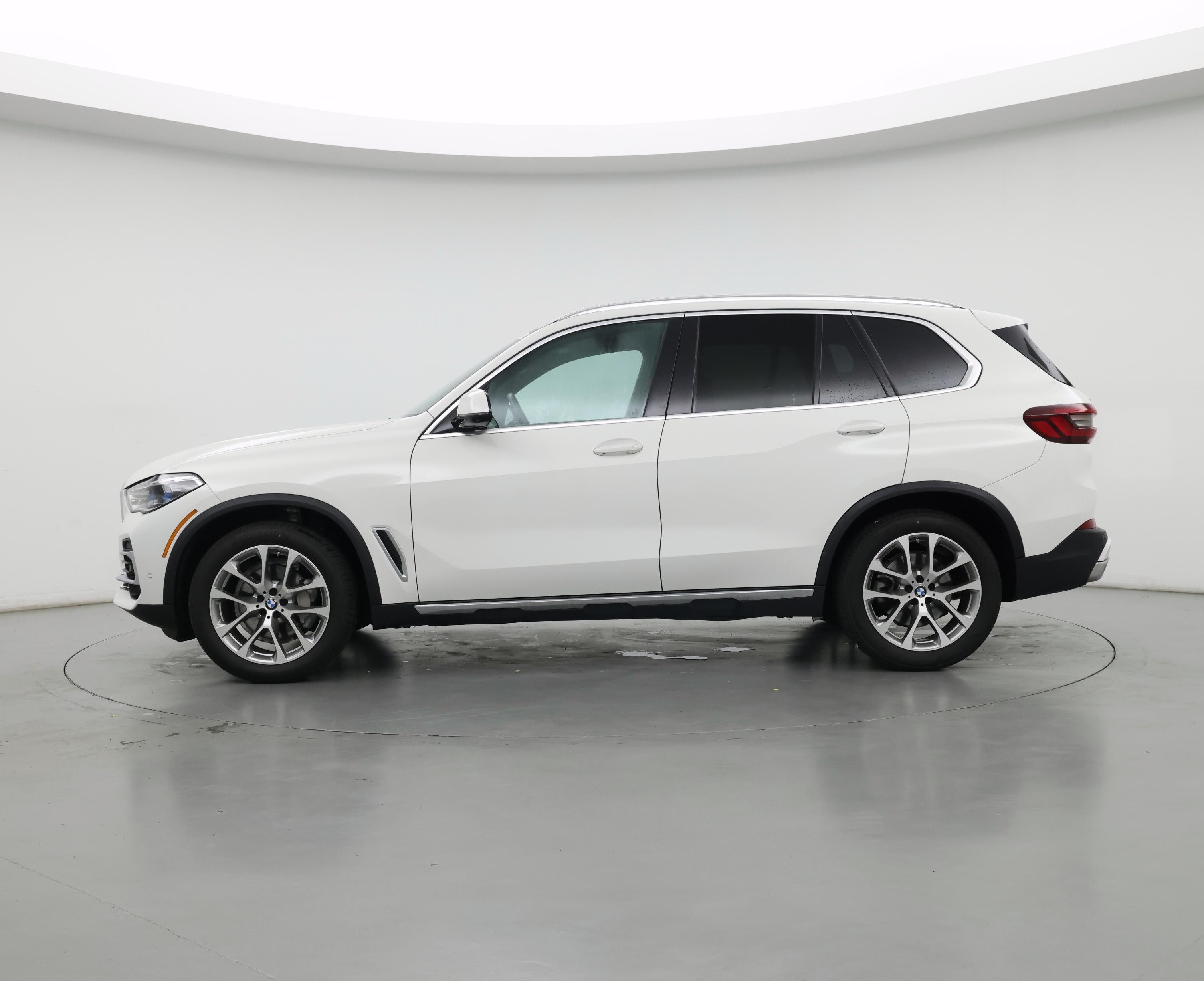 Thumbnail: 2022 BMW X5 - 3