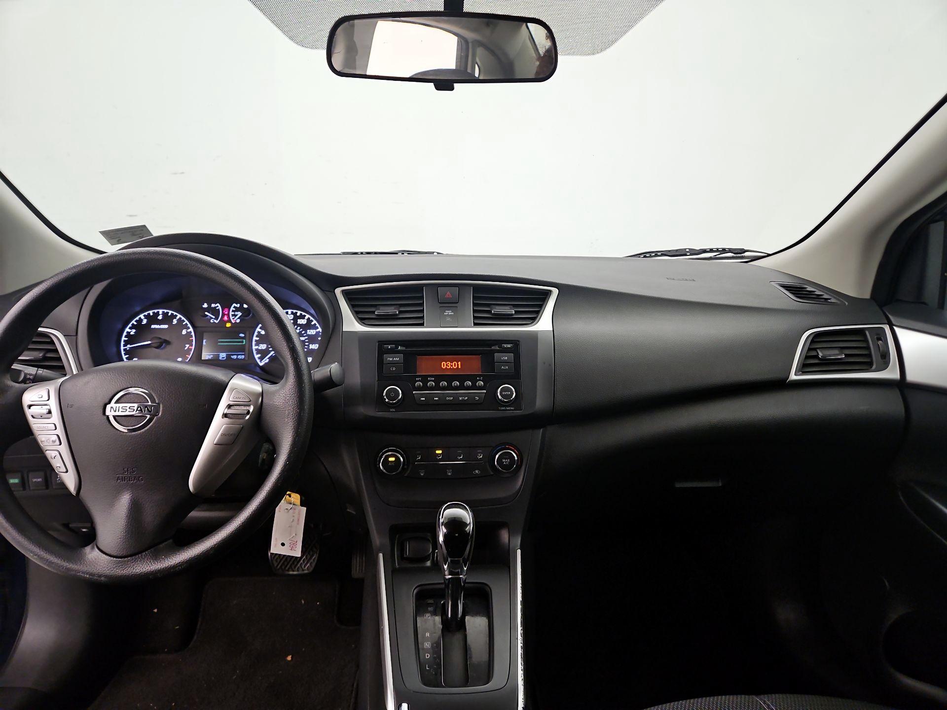 Thumbnail: 2017 Nissan Sentra - 9