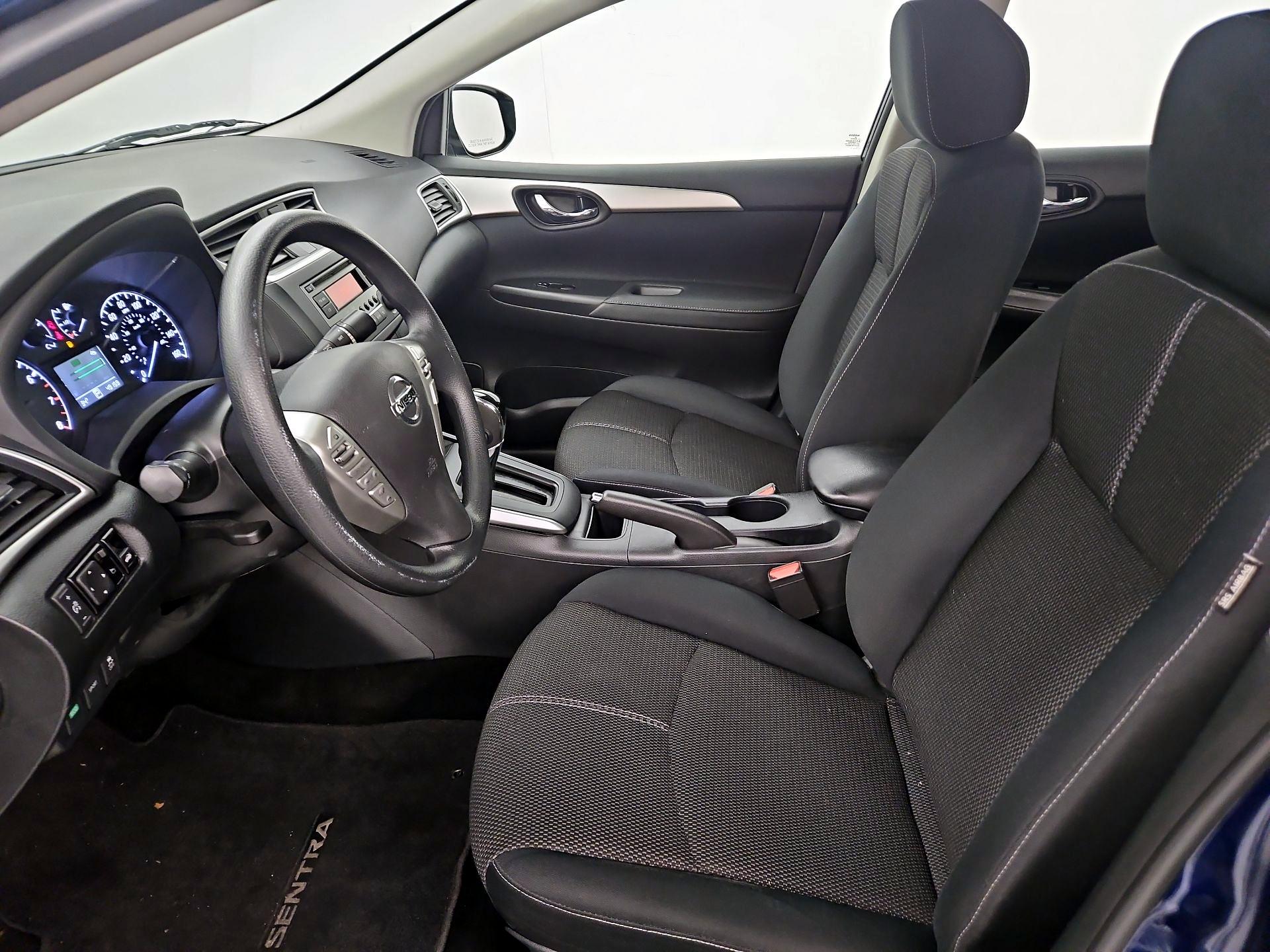 Thumbnail: 2017 Nissan Sentra - 11