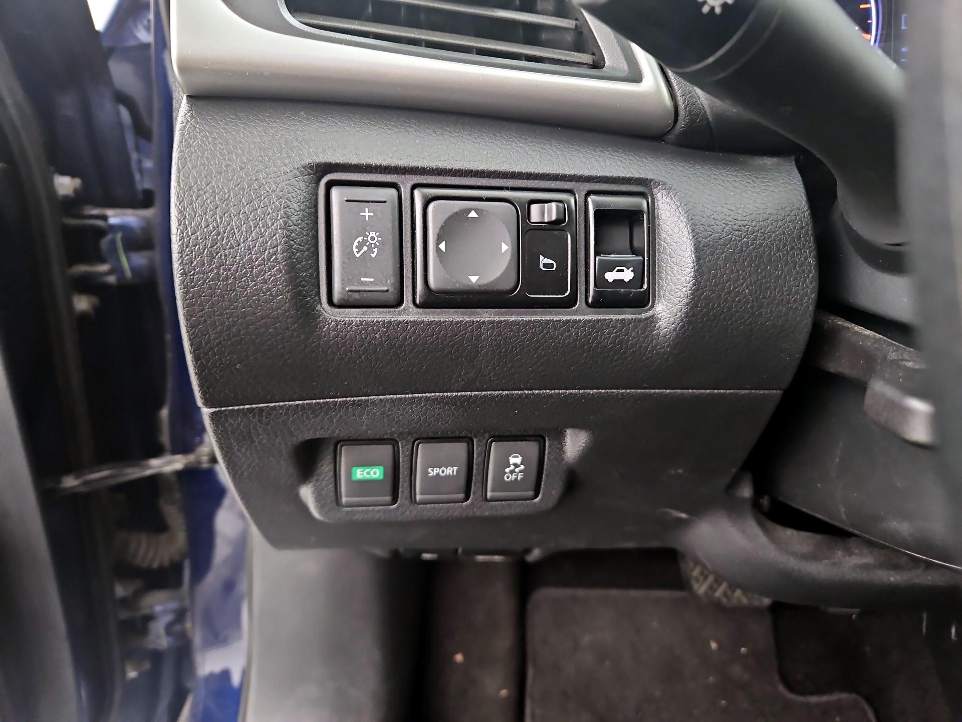 Thumbnail: 2017 Nissan Sentra - 13