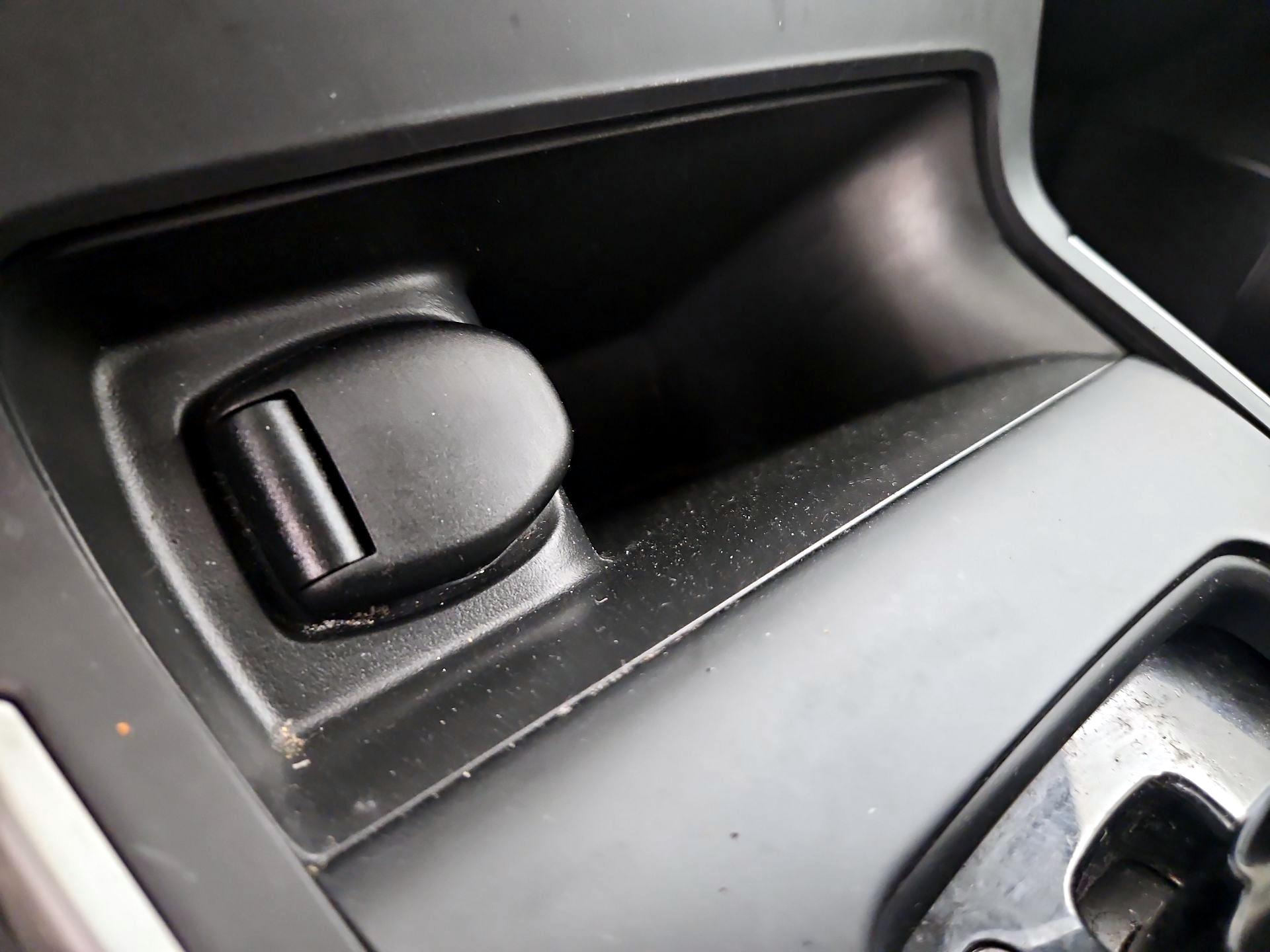 Thumbnail: 2017 Nissan Sentra - 17