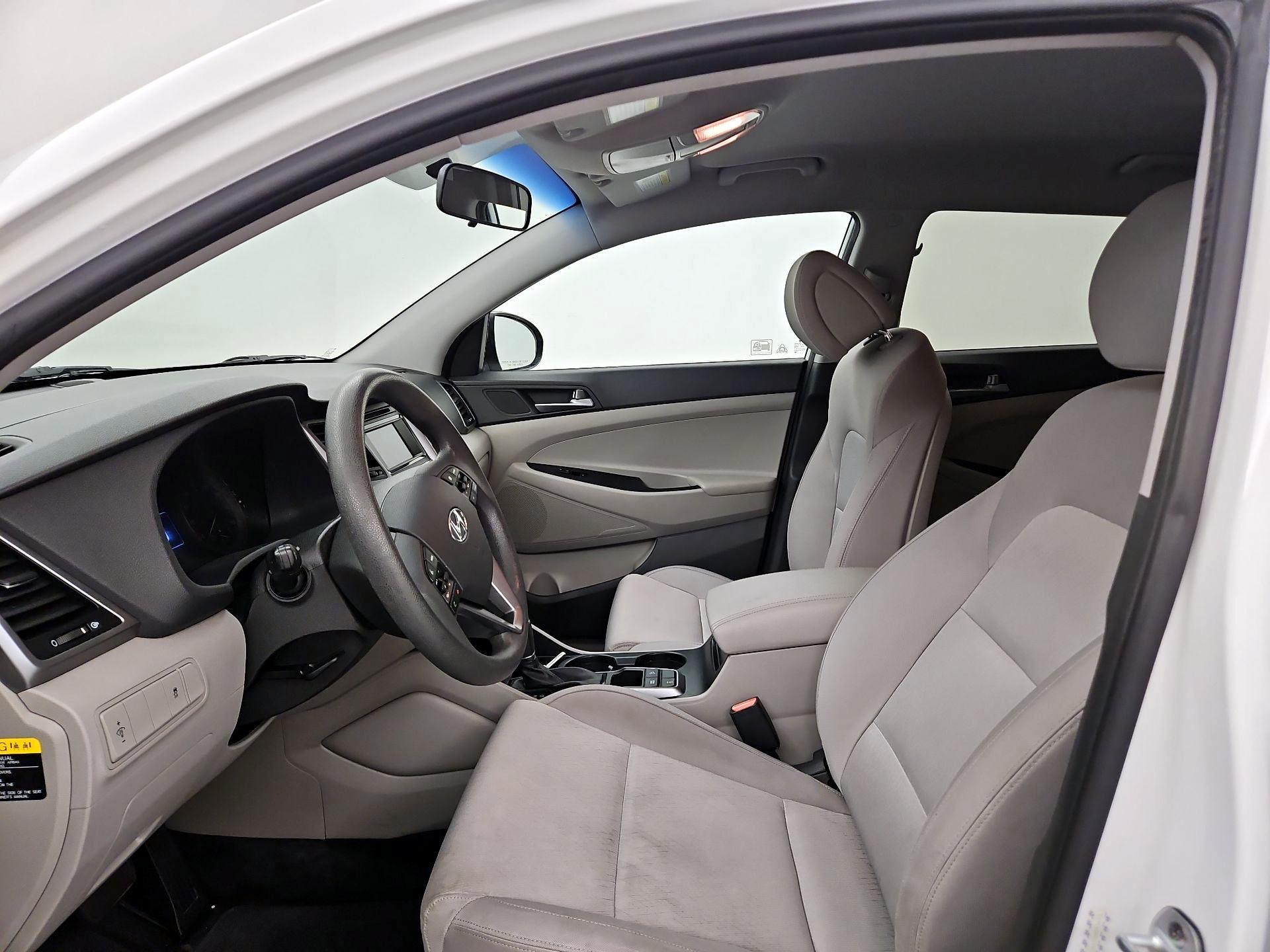 Thumbnail: 2016 Hyundai Tucson - 11