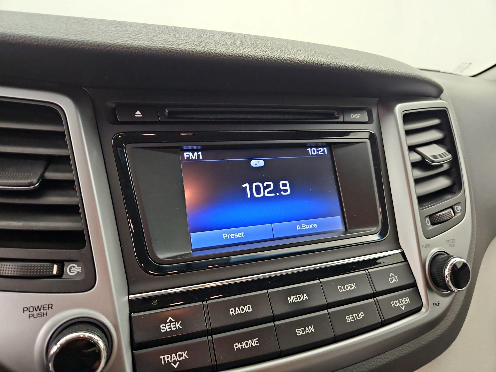 Thumbnail: 2016 Hyundai Tucson - 15