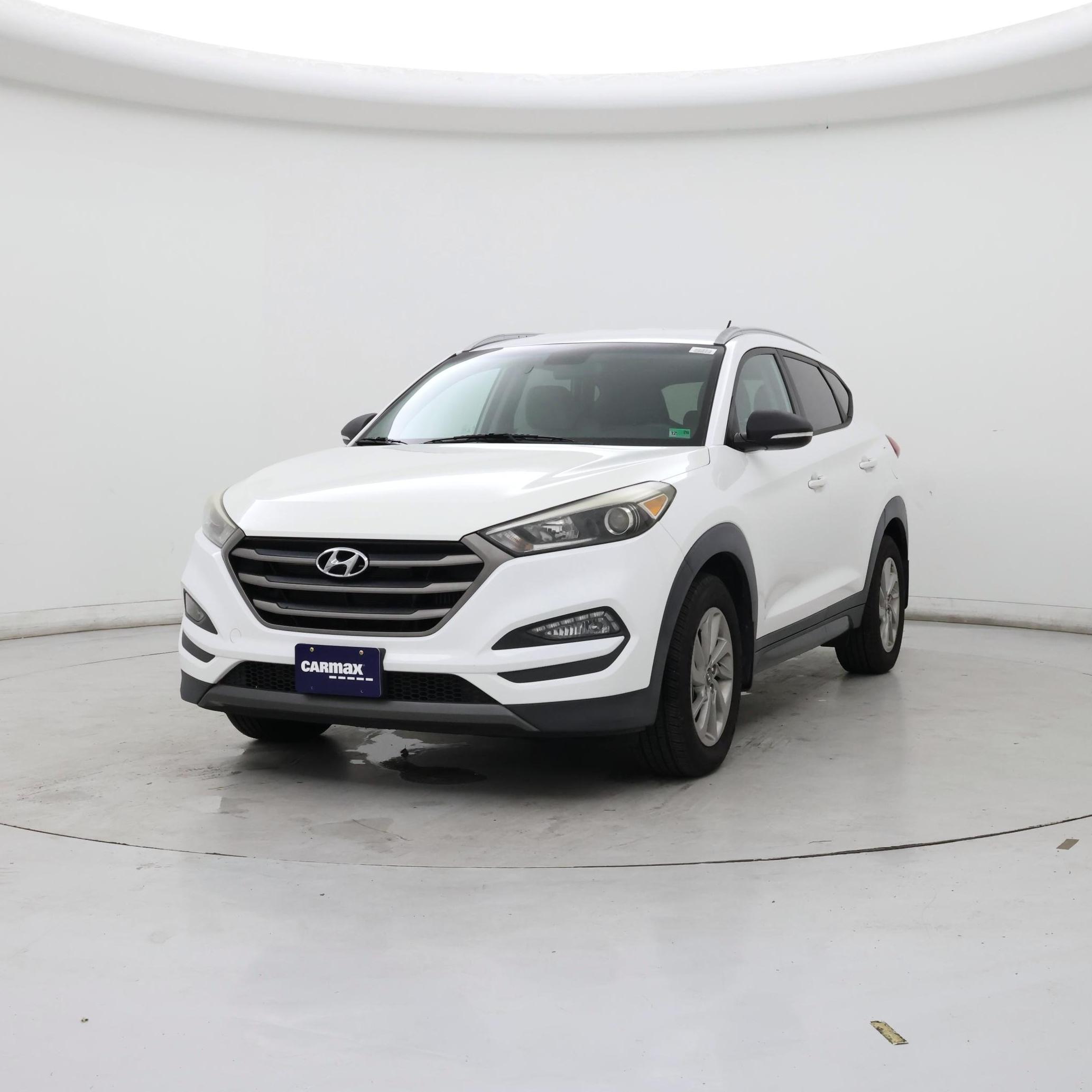 Thumbnail: 2016 Hyundai Tucson - 4