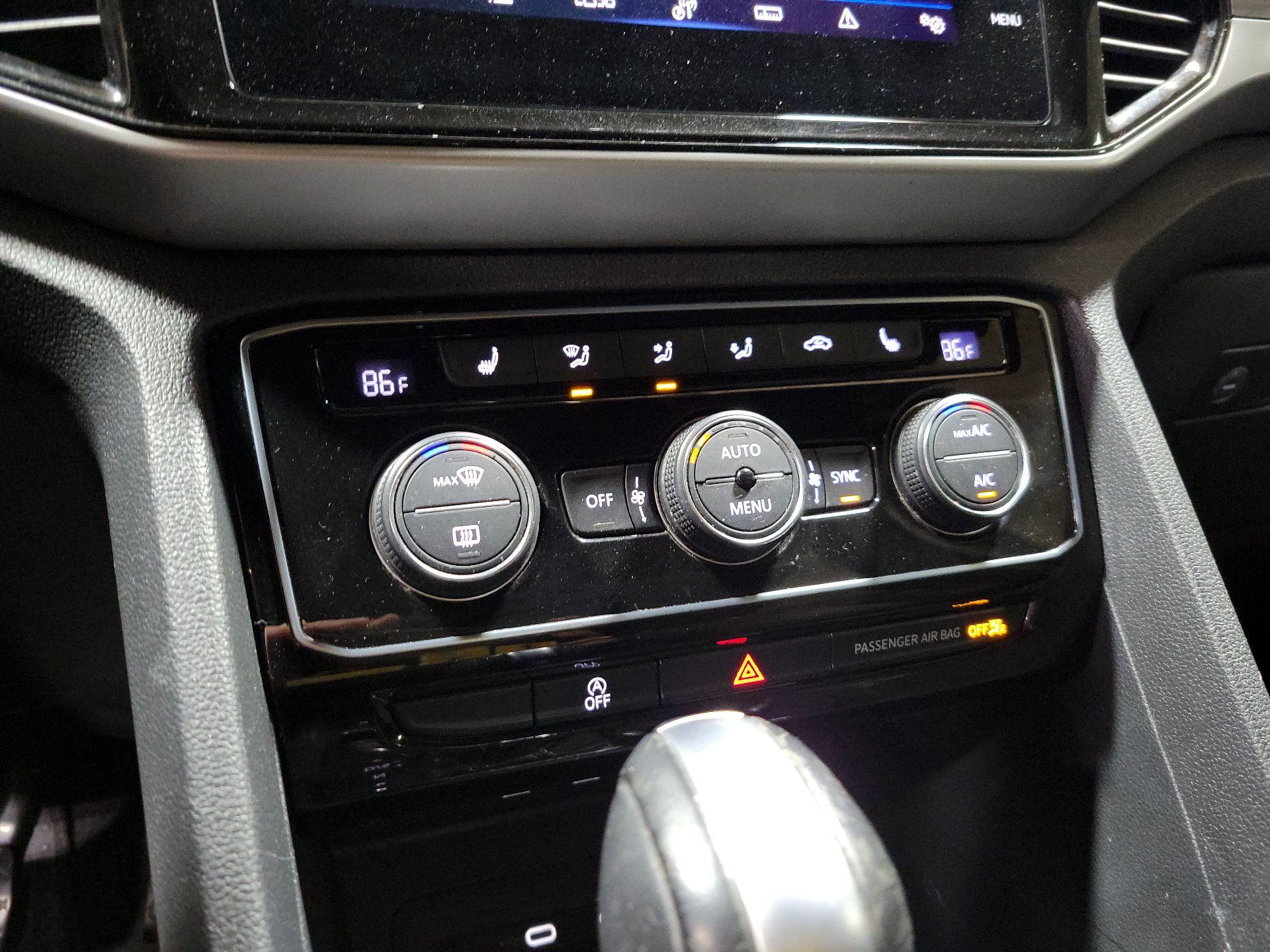 Thumbnail: 2023 Volkswagen Atlas - 16