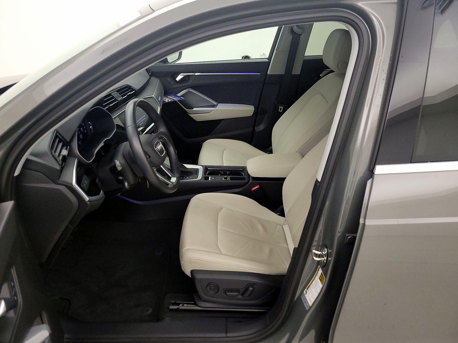 Thumbnail: 2022 Audi Q3 - 11