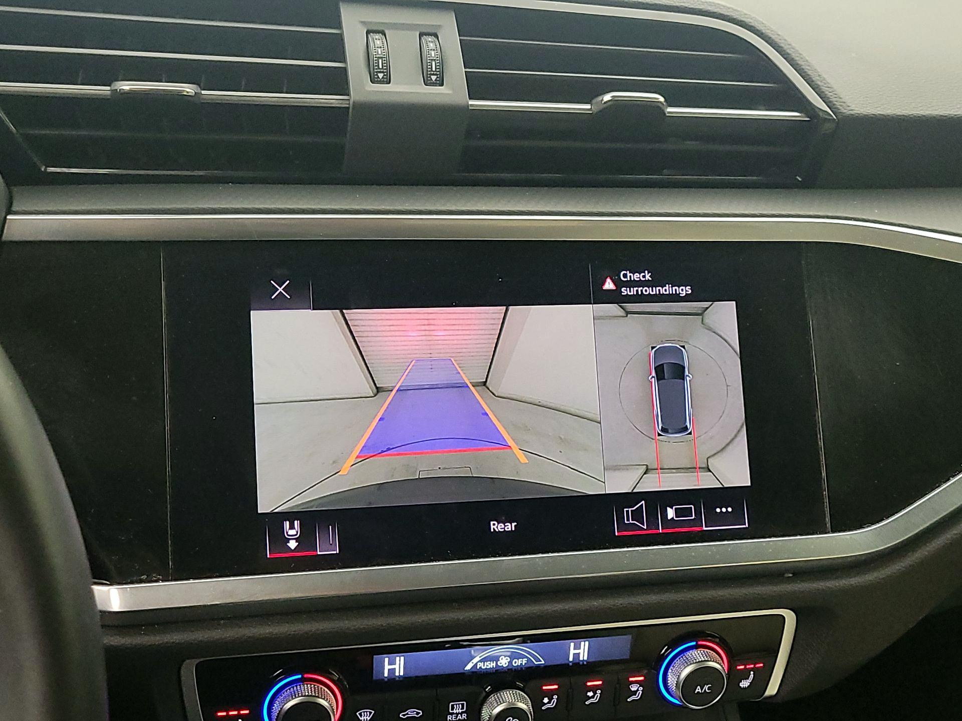 Thumbnail: 2022 Audi Q3 - 14