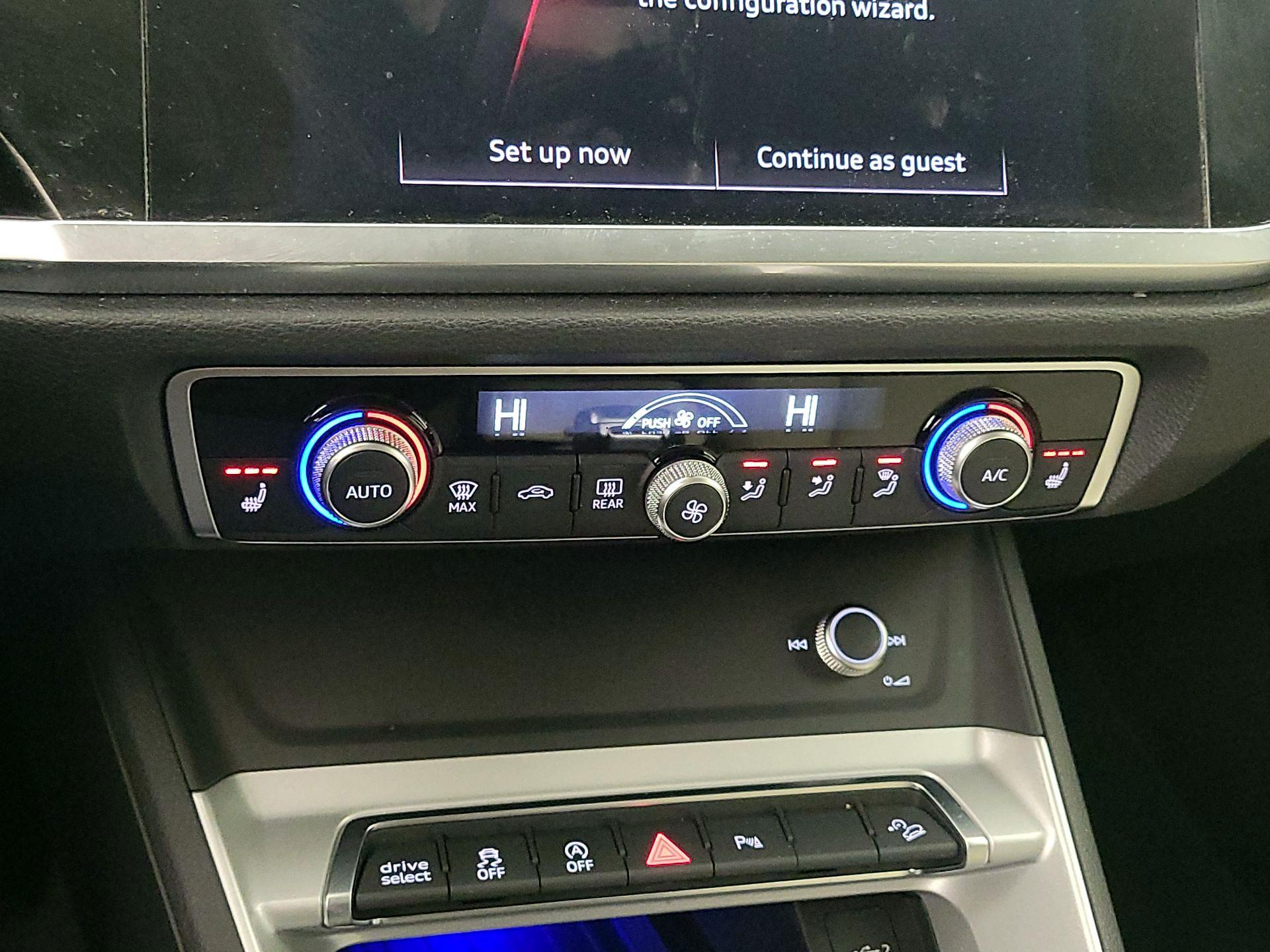 Thumbnail: 2022 Audi Q3 - 16