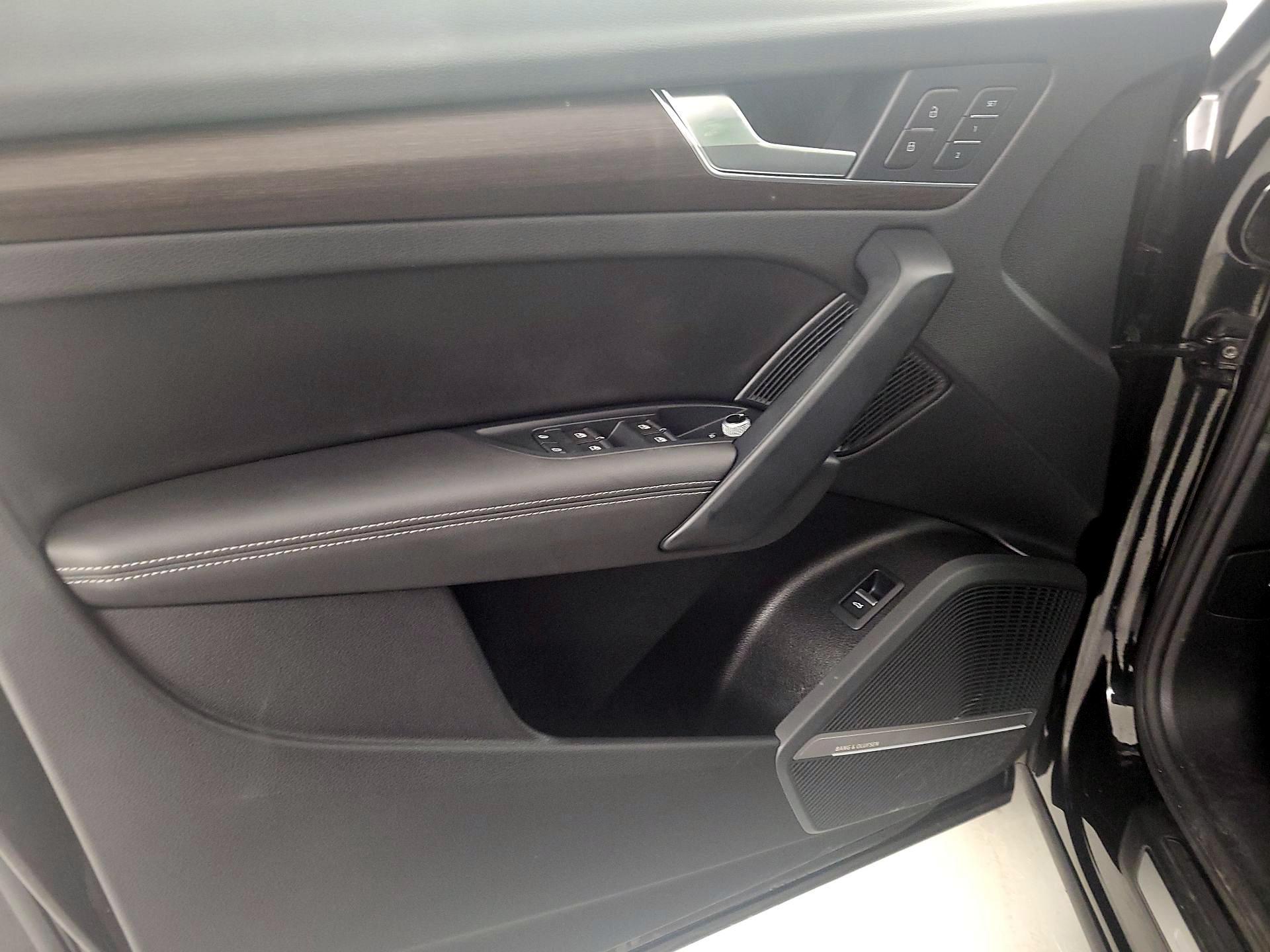 Thumbnail: 2022 Audi Q5 - 12