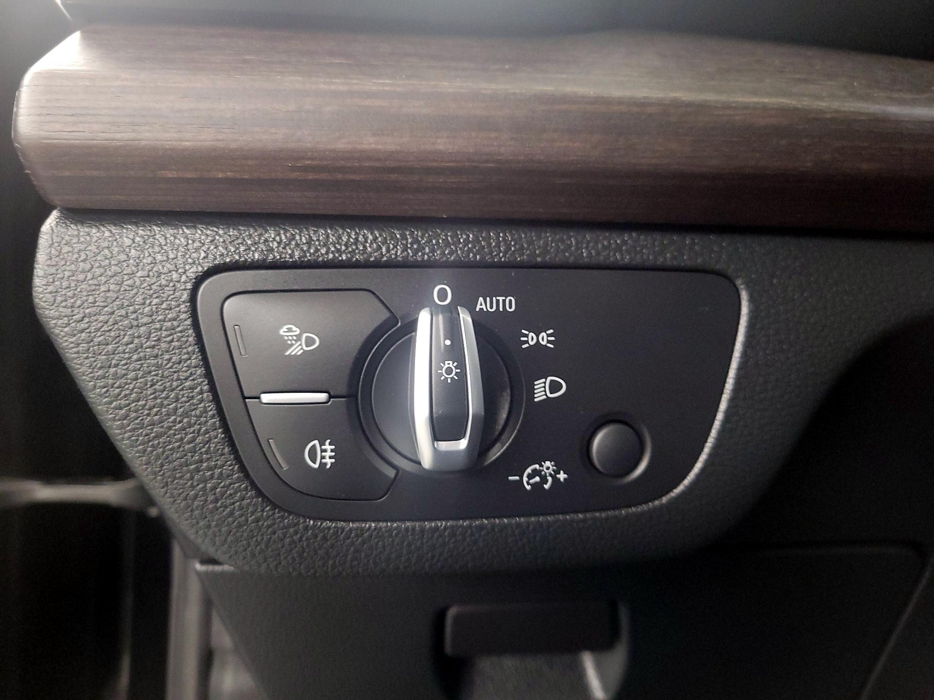 Thumbnail: 2022 Audi Q5 - 13