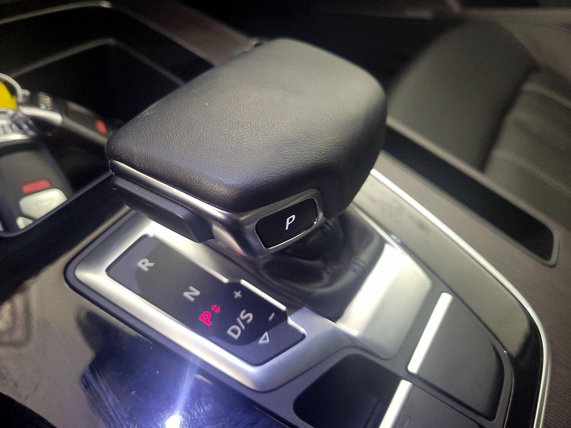 Thumbnail: 2022 Audi Q5 - 18