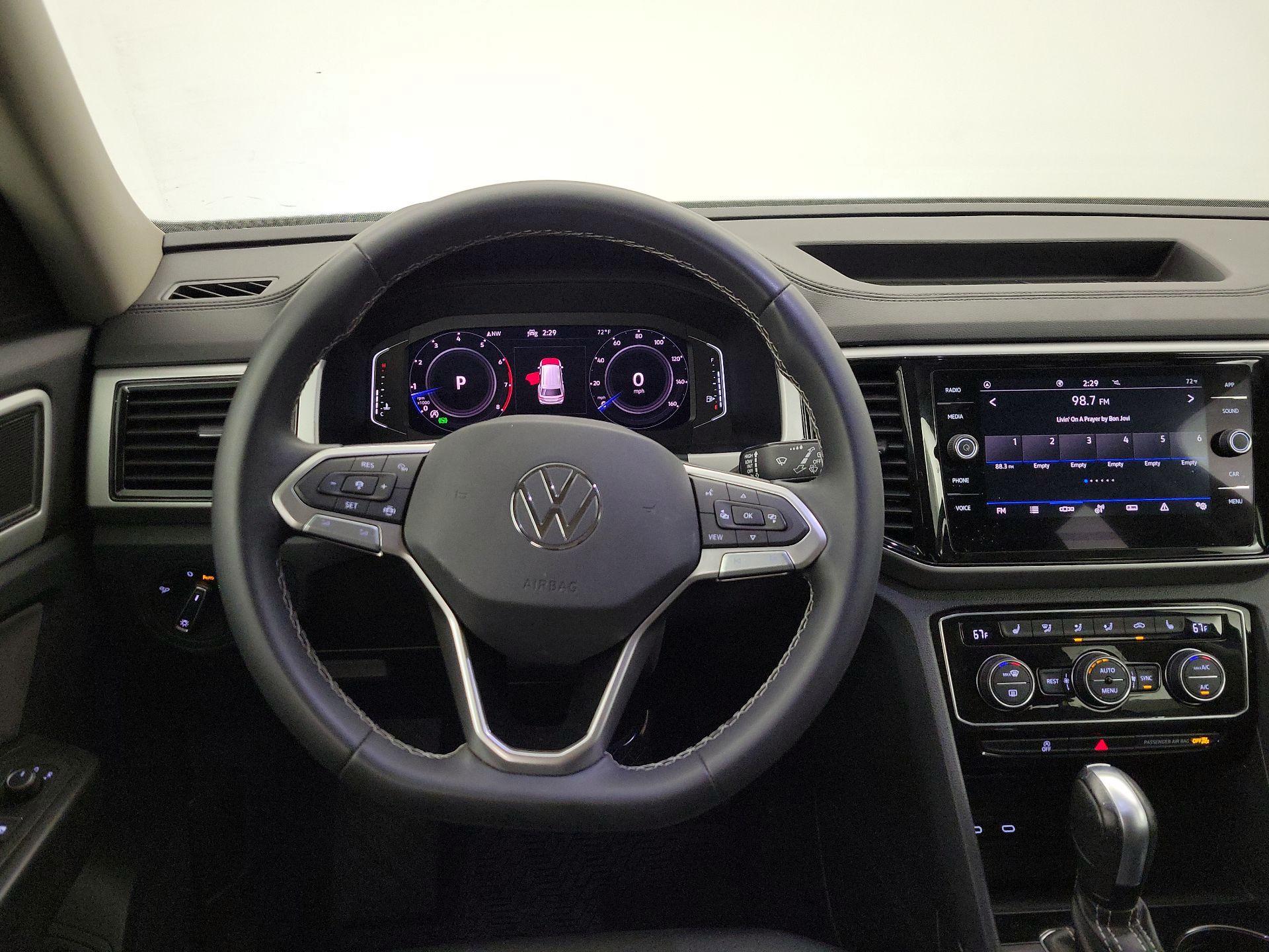 Thumbnail: 2023 Volkswagen Atlas - 10