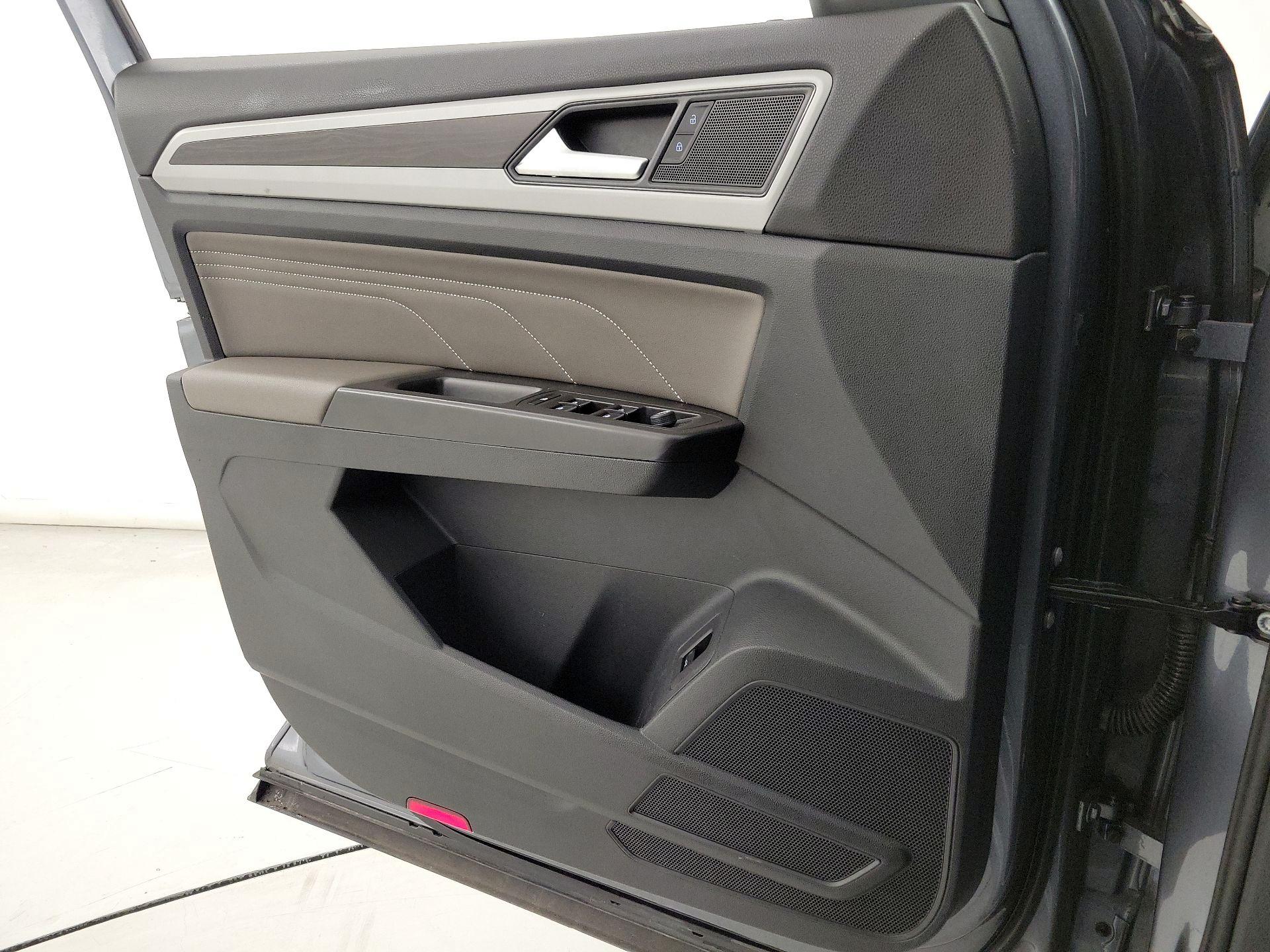 Thumbnail: 2023 Volkswagen Atlas - 12