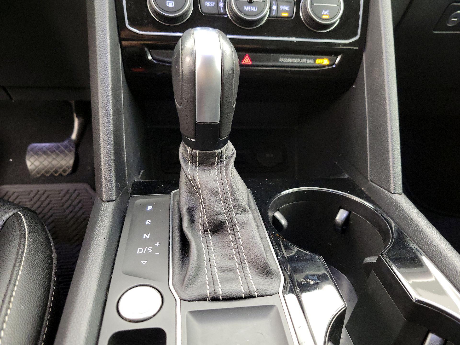 Thumbnail: 2023 Volkswagen Atlas - 17