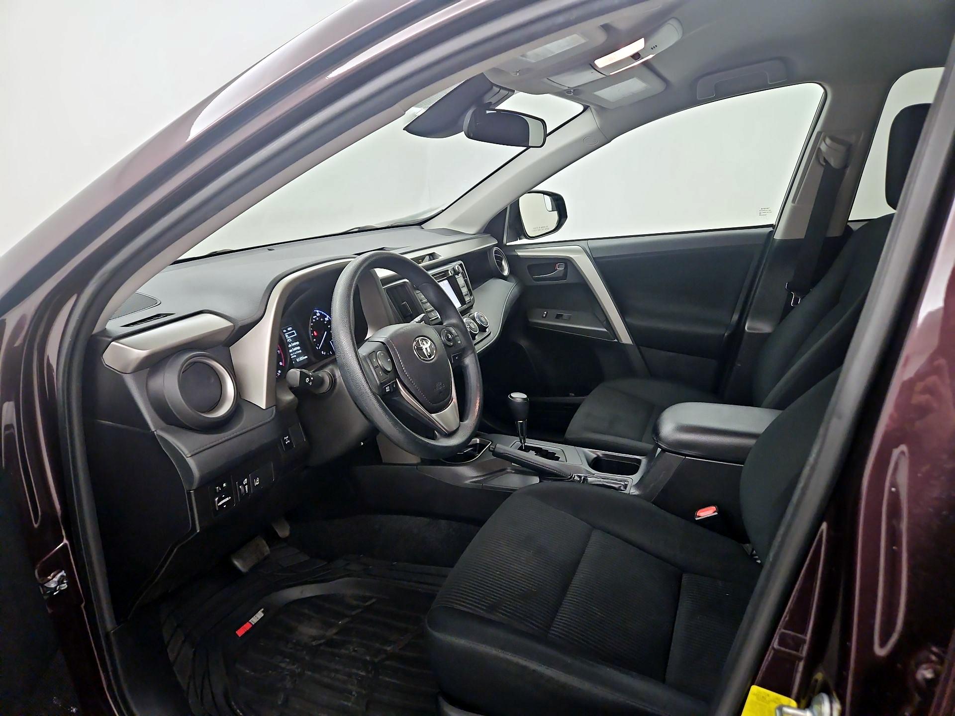 Thumbnail: 2017 Toyota RAV4 - 11