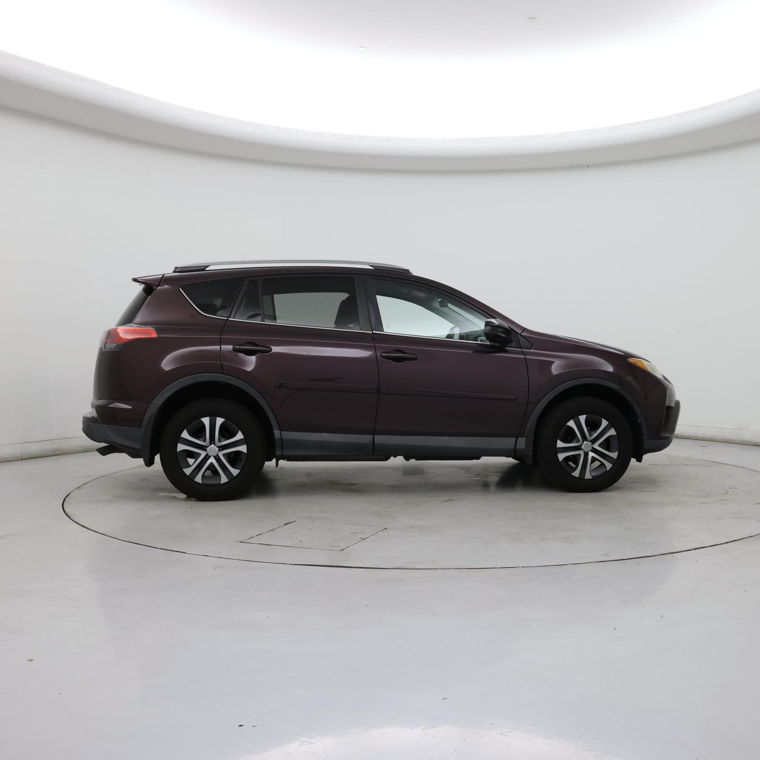 Thumbnail: 2017 Toyota RAV4 - 7