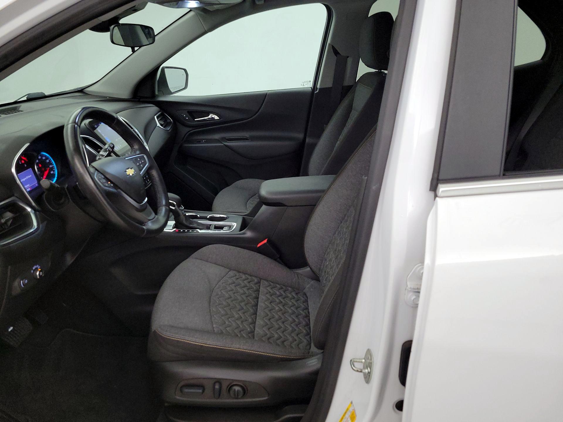 Thumbnail: 2022 Chevrolet Equinox - 11