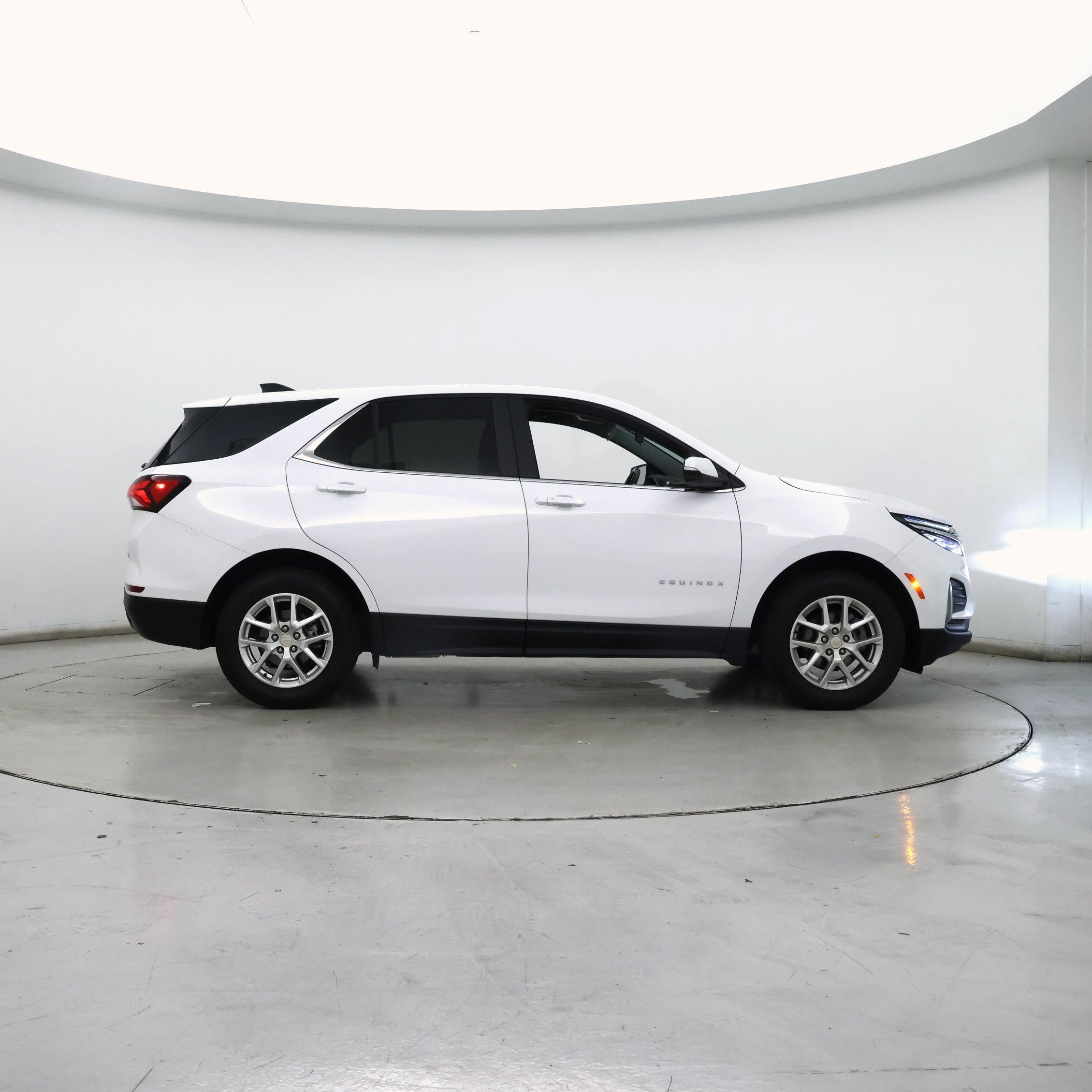 Thumbnail: 2022 Chevrolet Equinox - 7