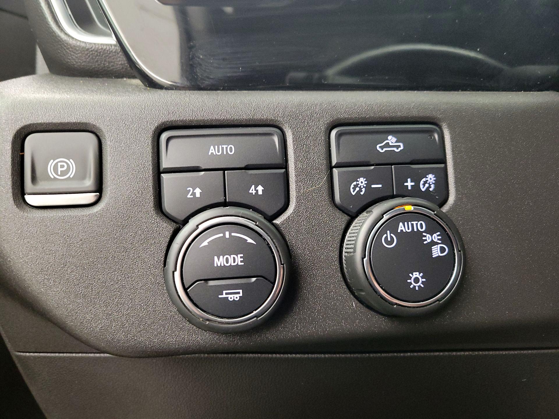 Thumbnail: 2022 Chevrolet Silverado 1500 - 13