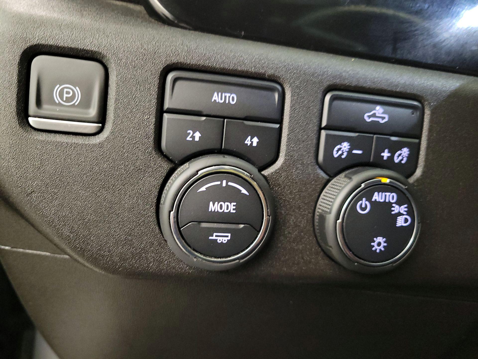 Thumbnail: 2023 Chevrolet Silverado 1500 - 13