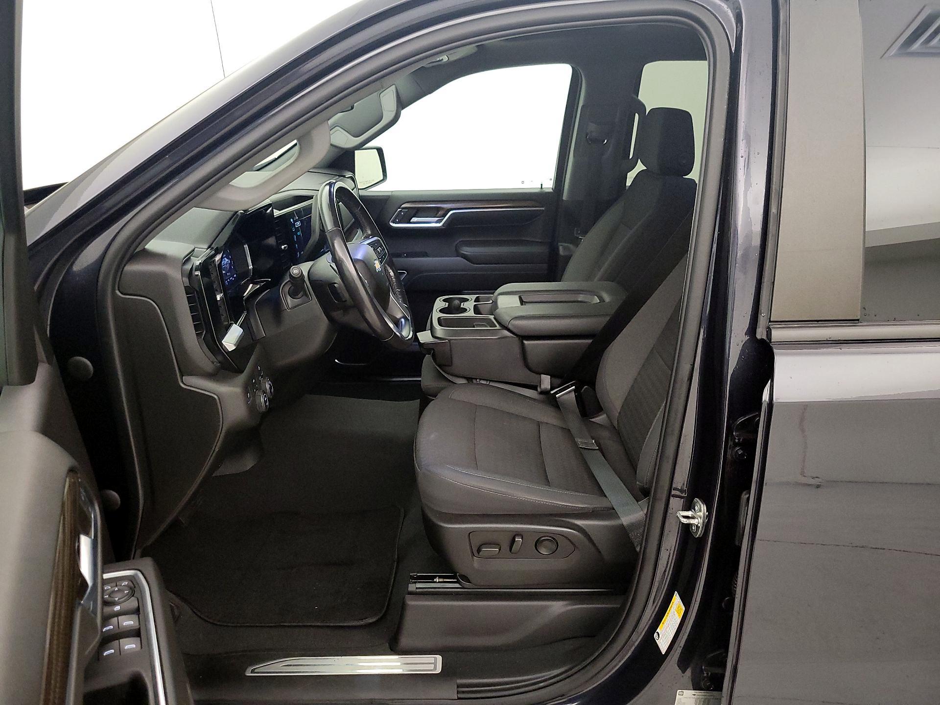 Thumbnail: 2022 Chevrolet Silverado 1500 - 11