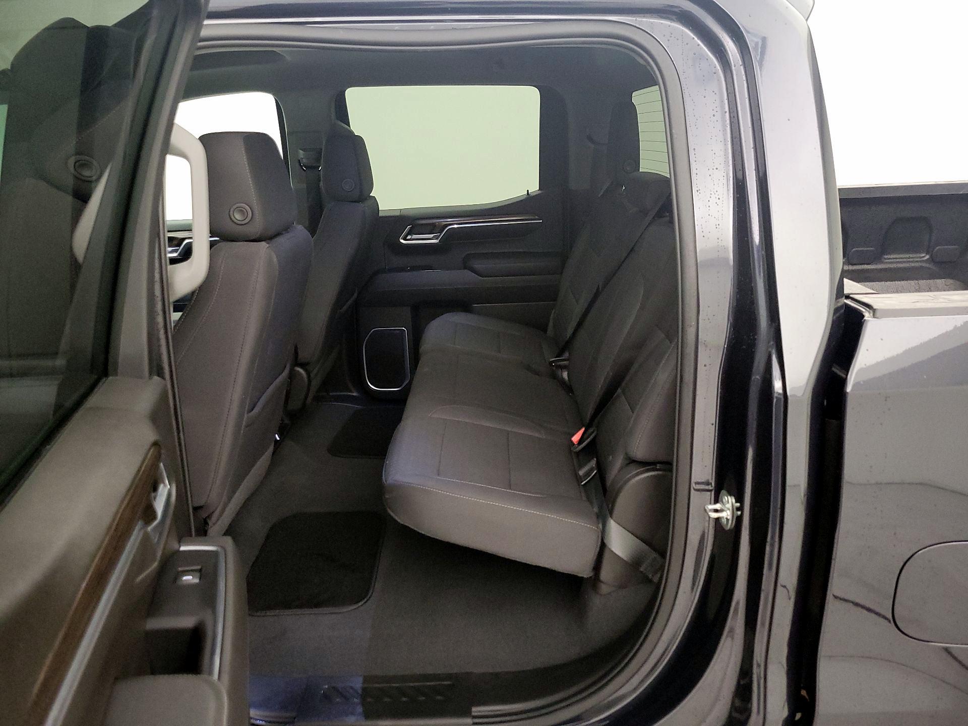 Thumbnail: 2022 Chevrolet Silverado 1500 - 19