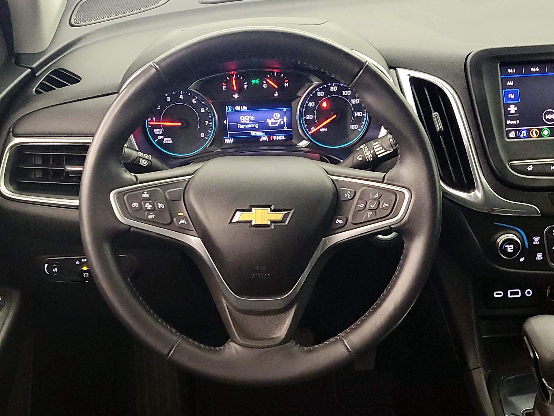 Thumbnail: 2022 Chevrolet Equinox - 10