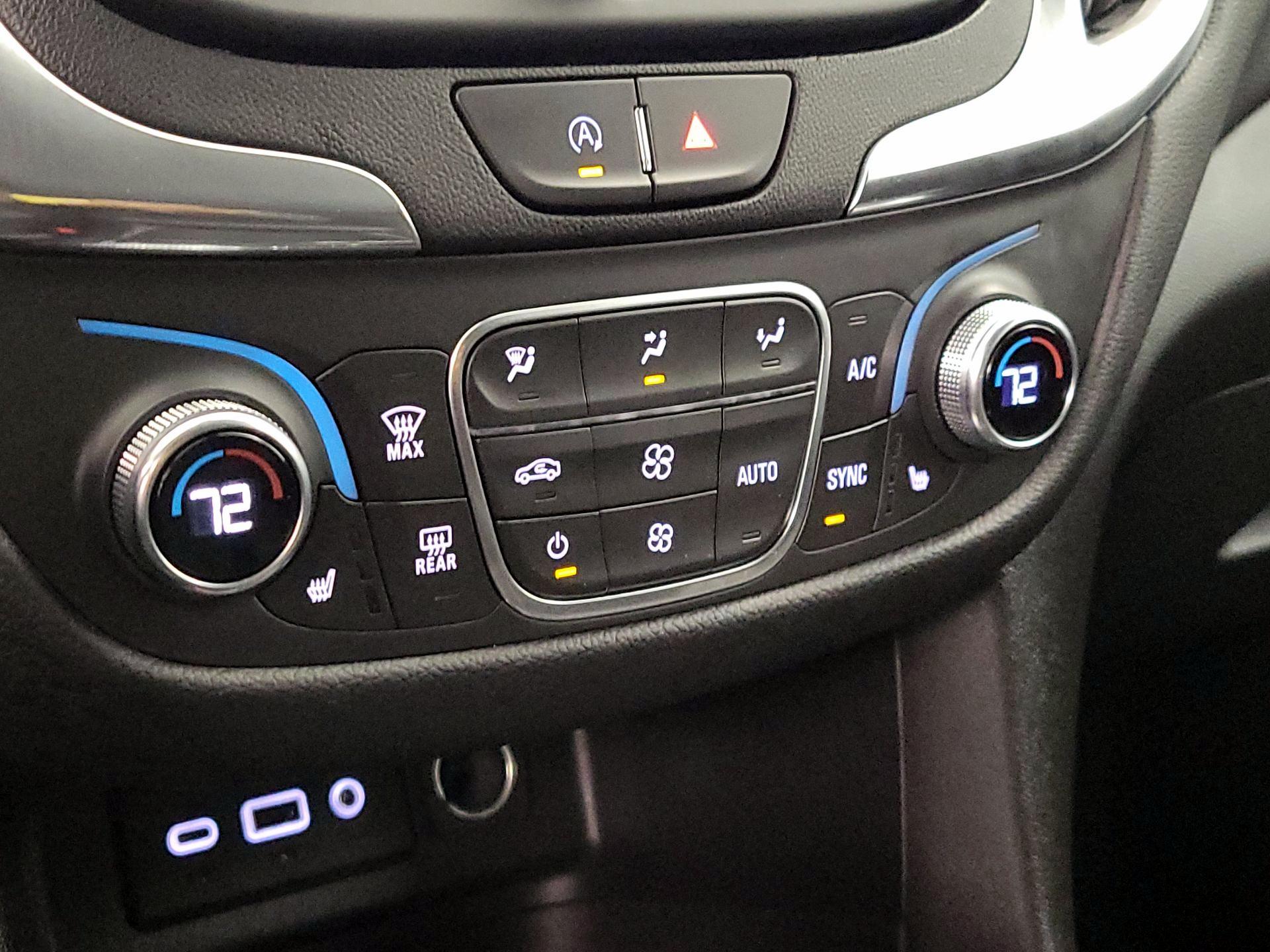 Thumbnail: 2022 Chevrolet Equinox - 16