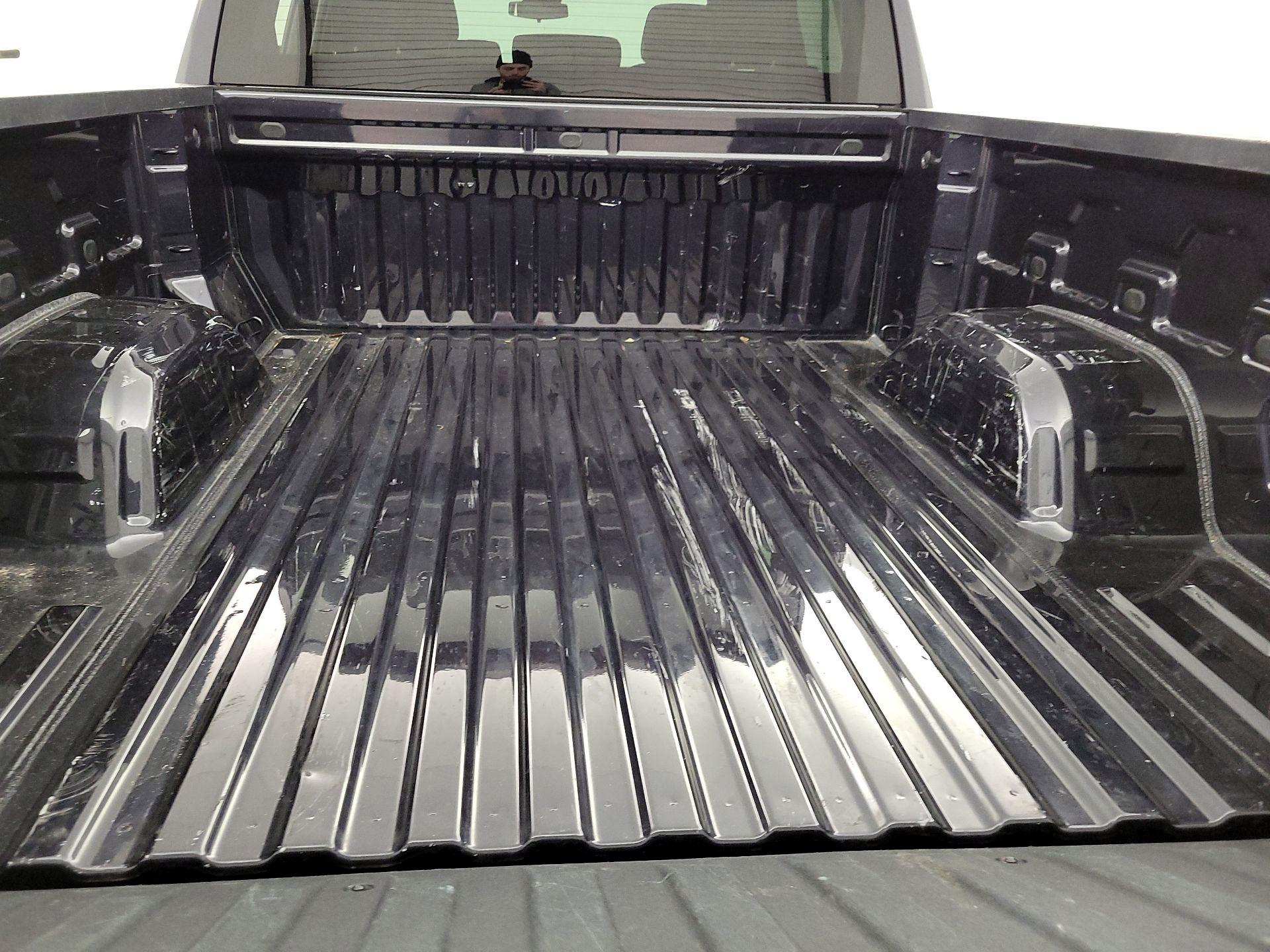 Thumbnail: 2023 Chevrolet Silverado 1500 - 19