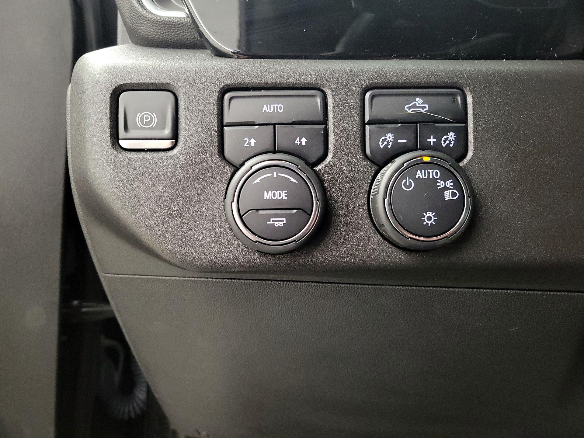 Thumbnail: 2023 Chevrolet Silverado 1500 - 13